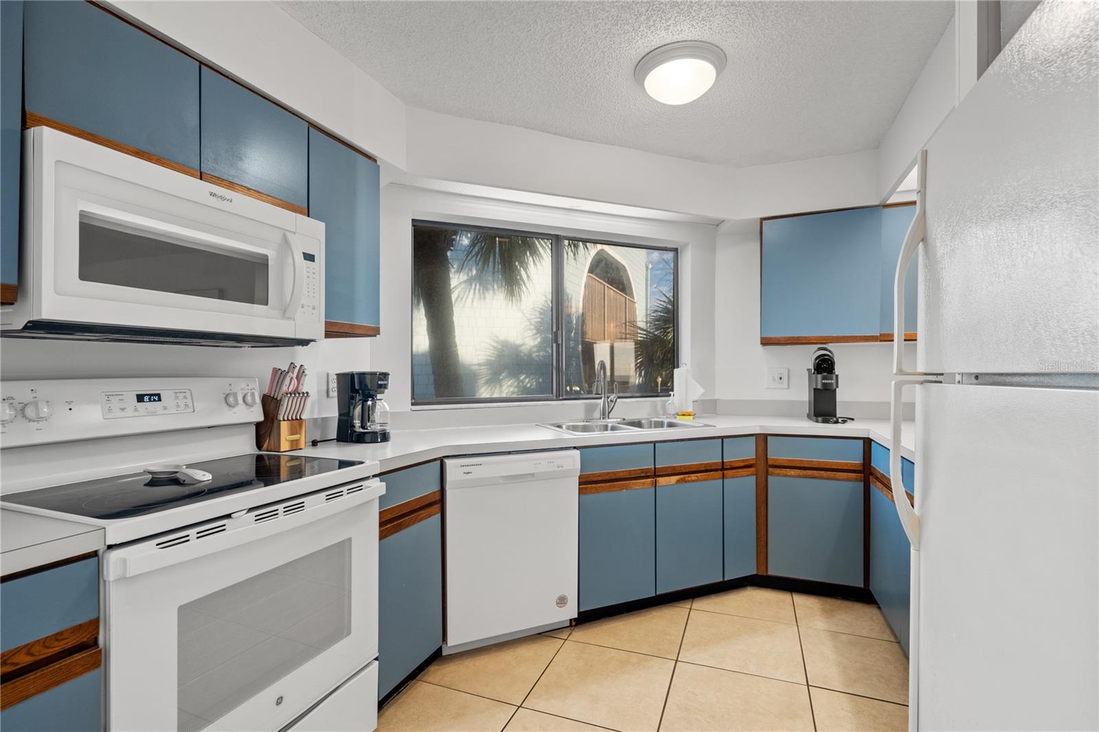 Image 9 of 63 For 190 Ocean Hibiscus Drive 201