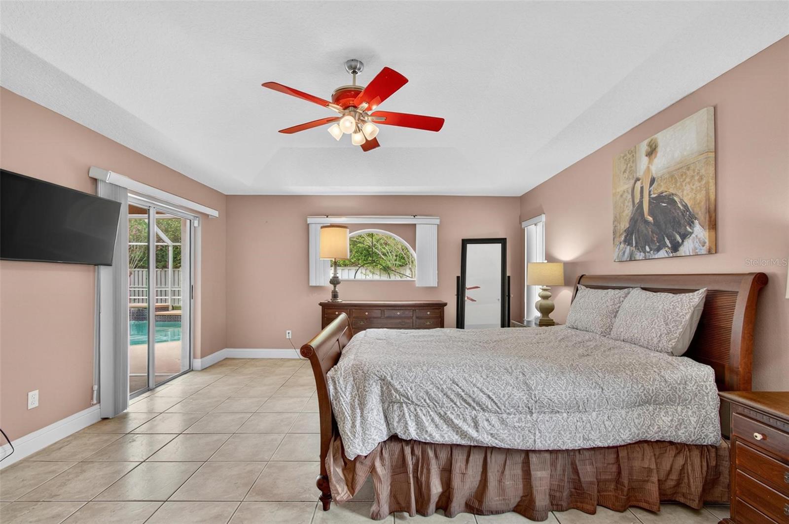 Image 19 of 40 For 13 Wentworth Lane