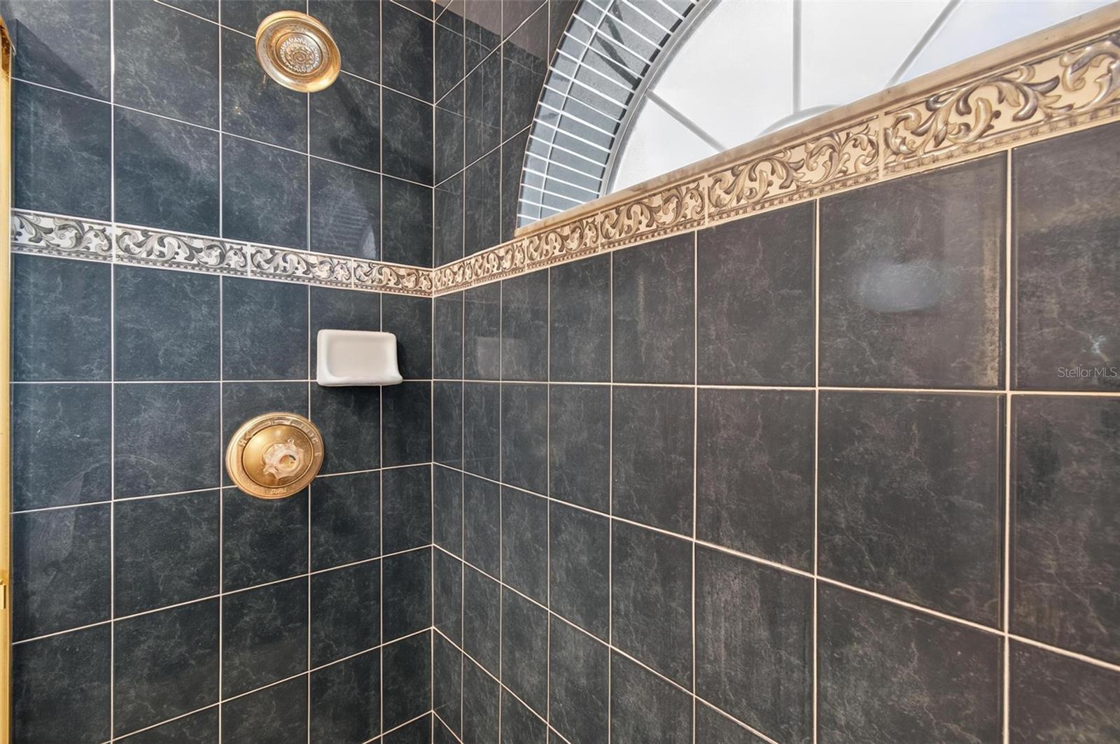 Image 29 of 40 For 13 Wentworth Lane