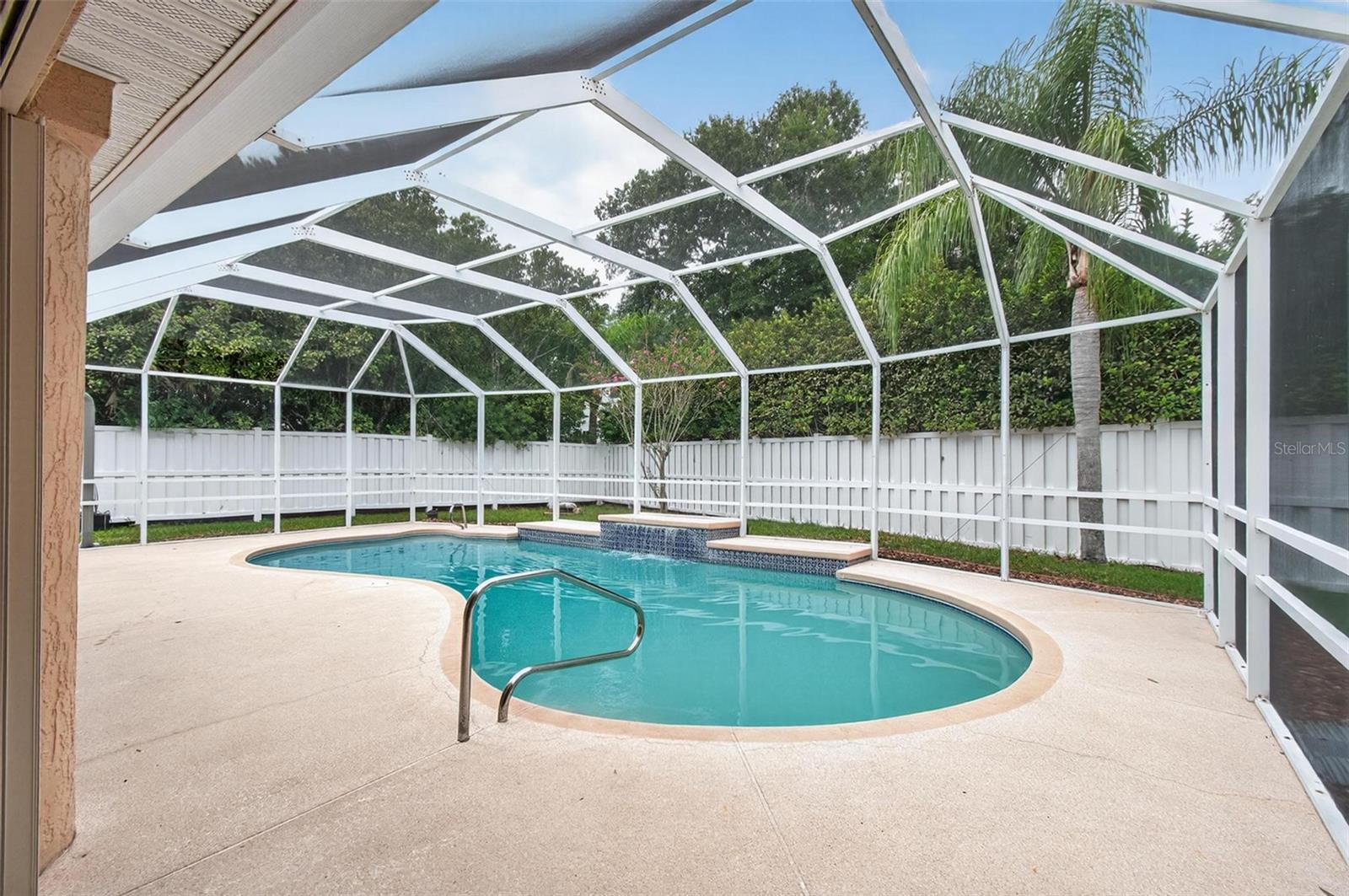 Image 3 of 40 For 13 Wentworth Lane