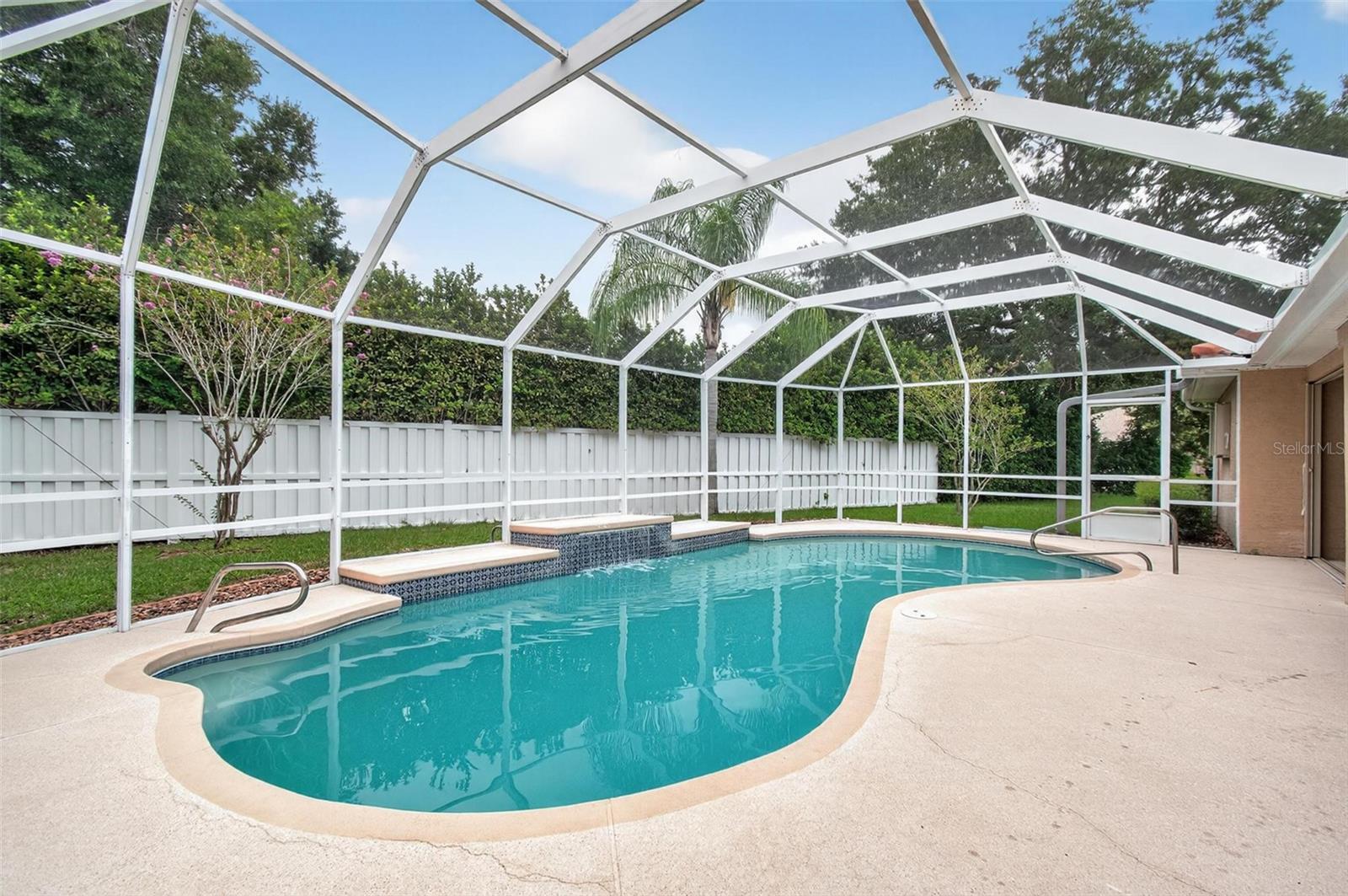 Image 4 of 40 For 13 Wentworth Lane