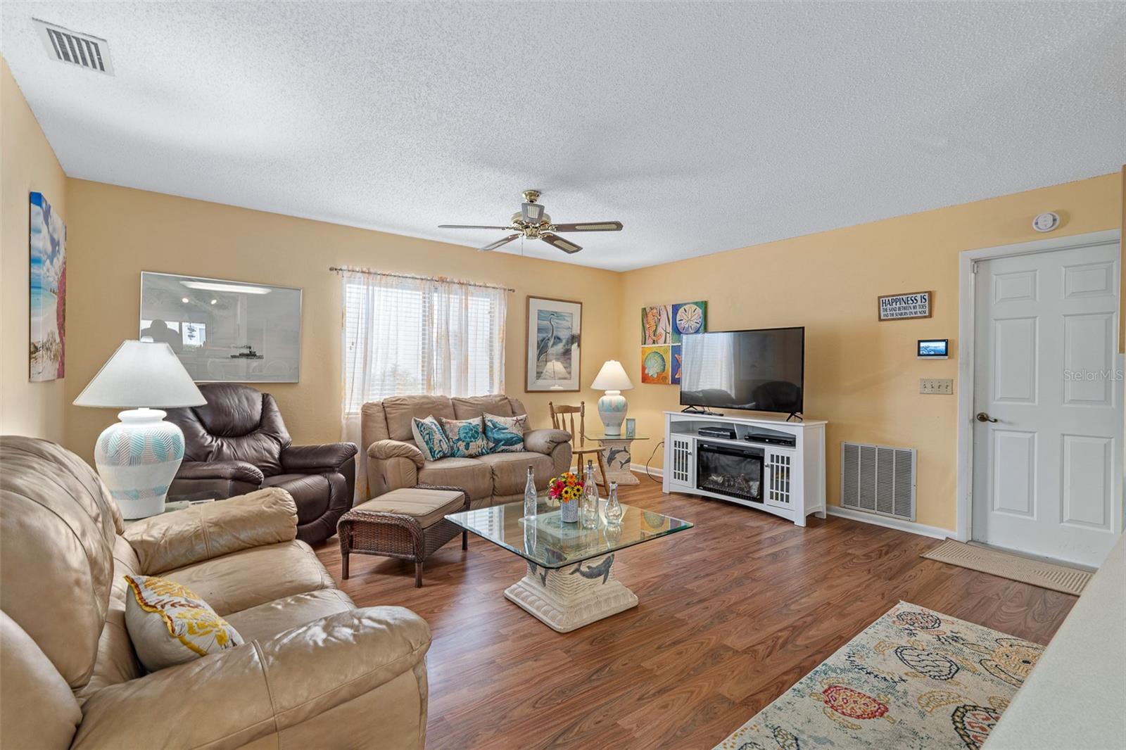 Image 17 of 63 For 184 Westhampton Drive