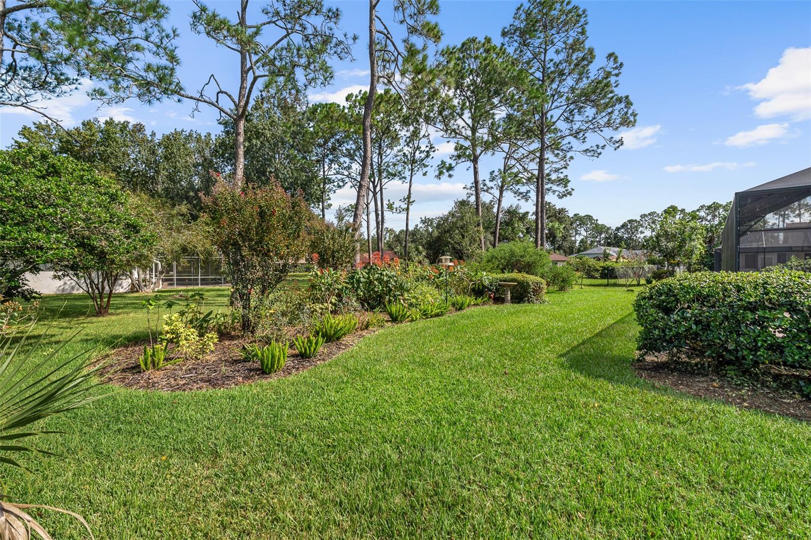Image 40 of 63 For 184 Westhampton Drive