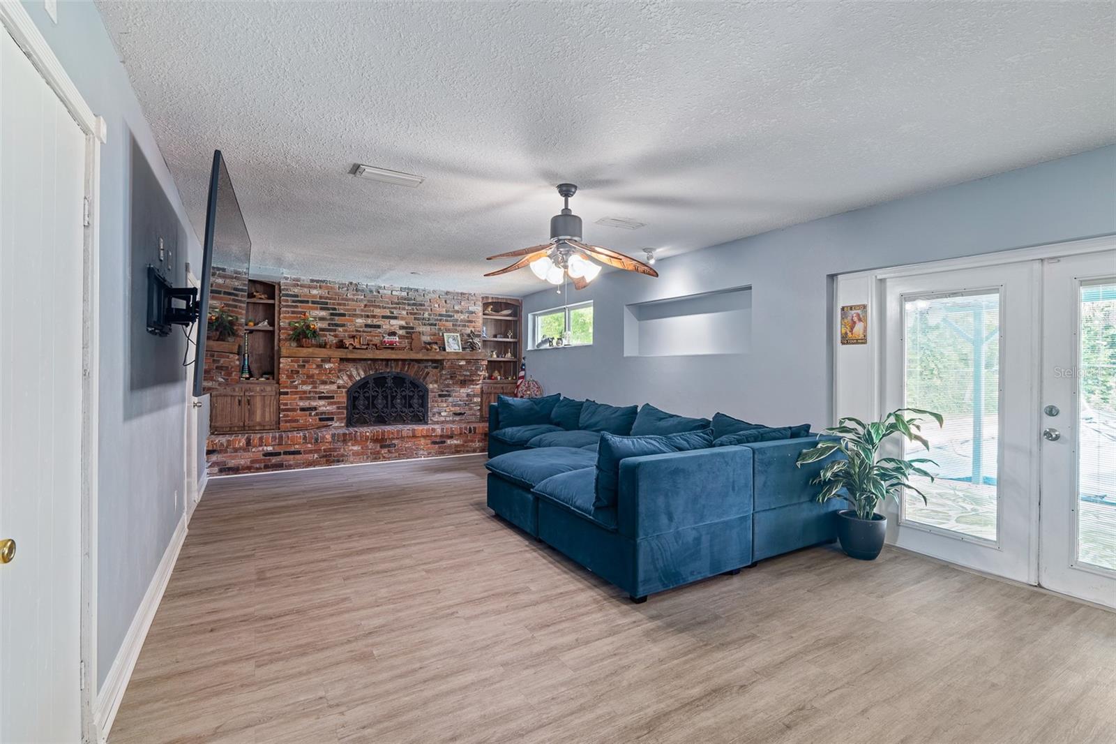 Image 12 of 42 For 617 Seneca Boulevard
