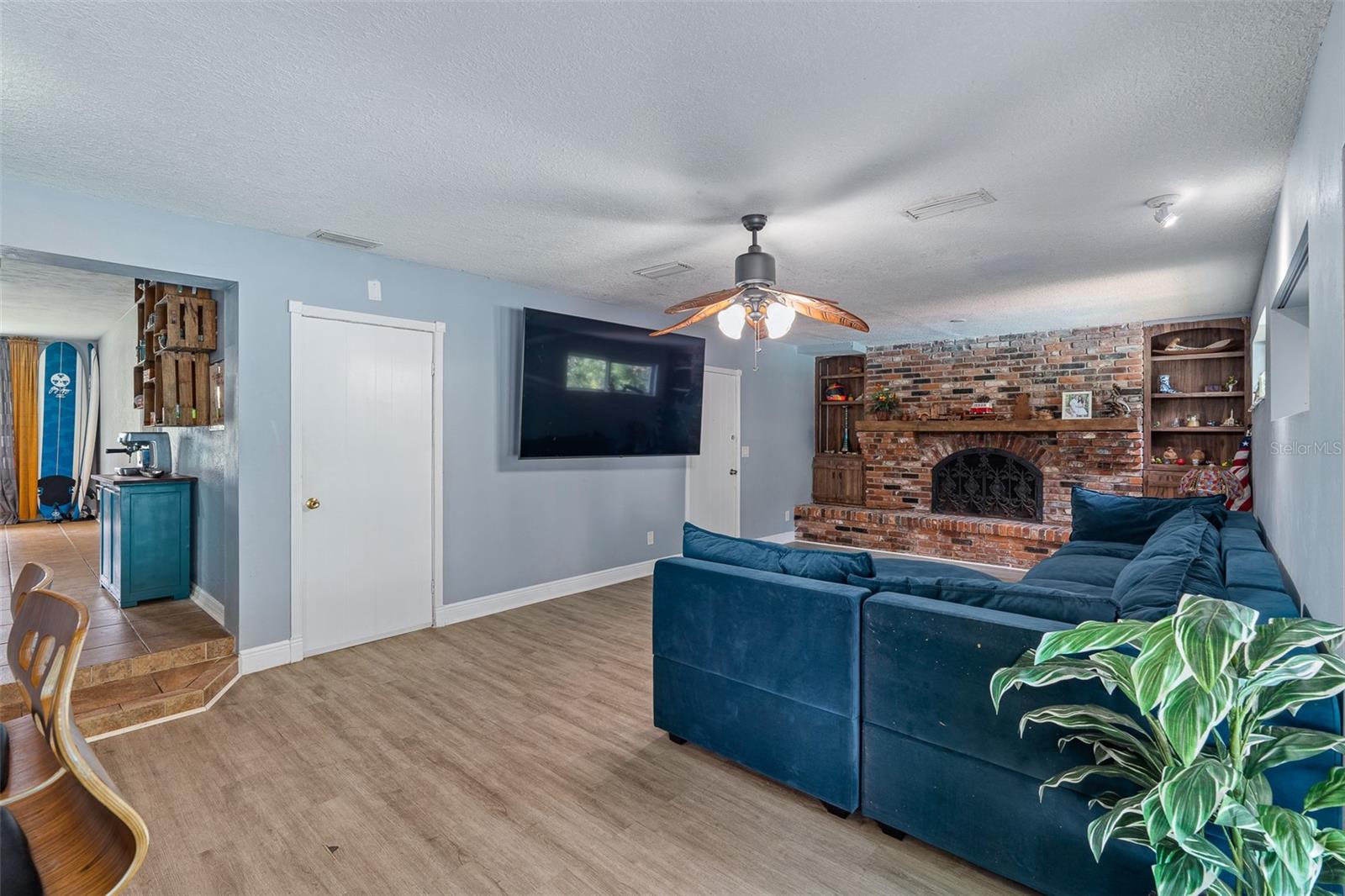 Image 13 of 42 For 617 Seneca Boulevard