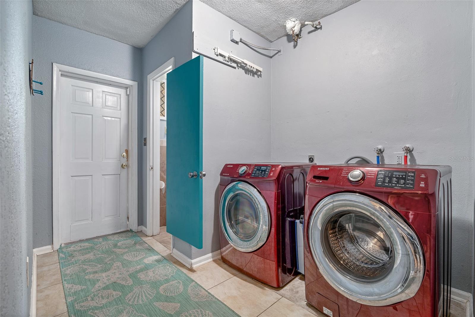 Image 18 of 42 For 617 Seneca Boulevard