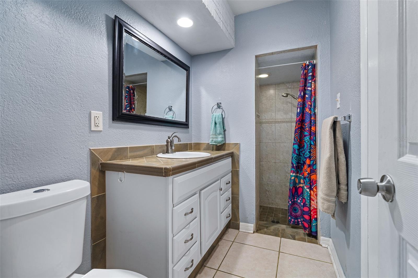 Image 31 of 42 For 617 Seneca Boulevard