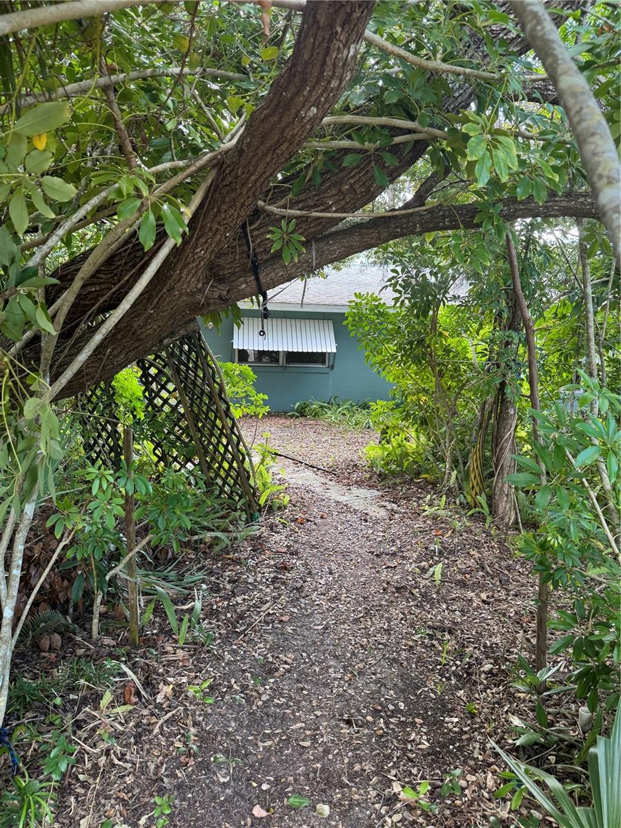 Image 11 of 18 For 2036 Flagler Avenue