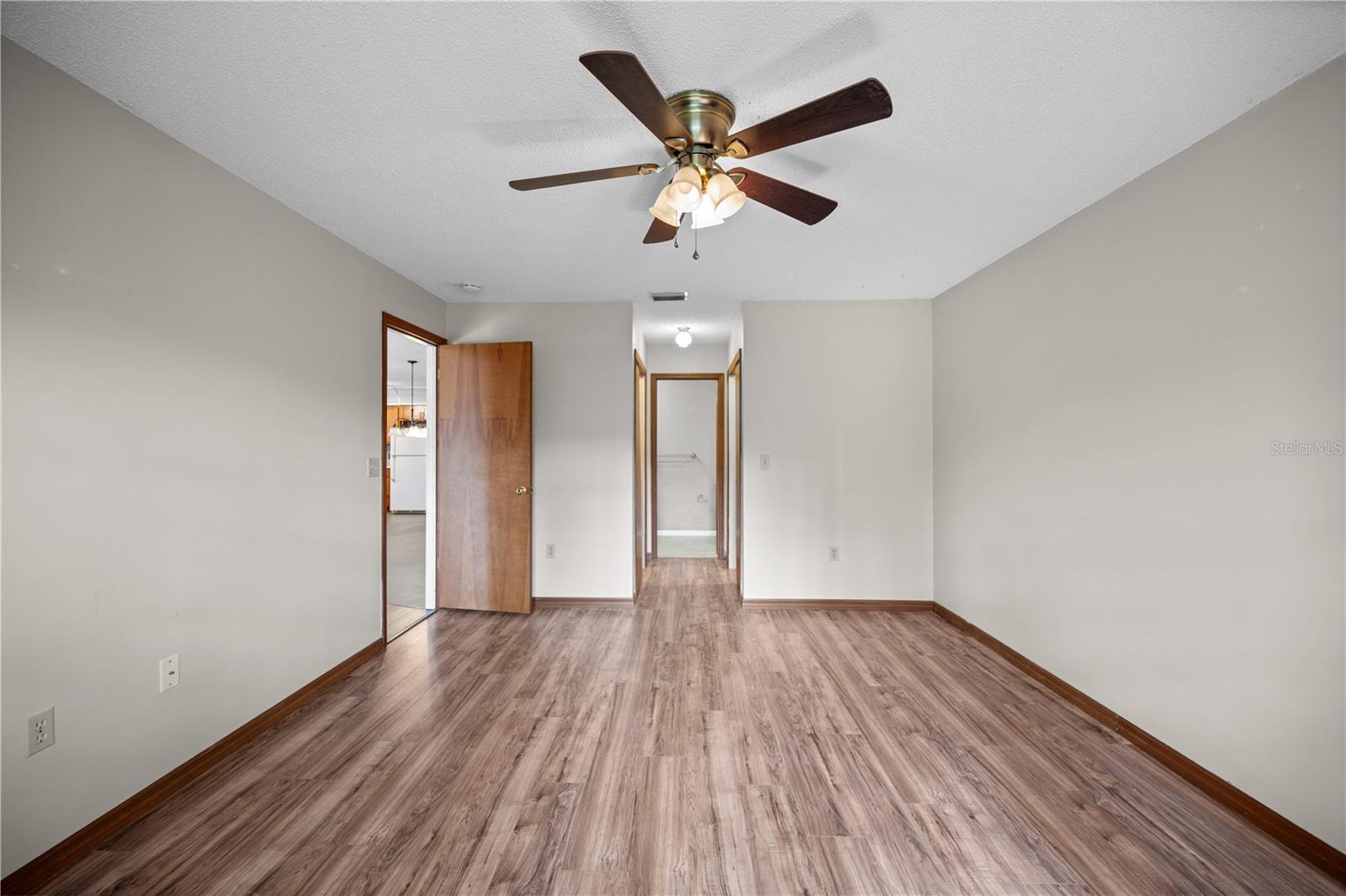 Image 12 of 16 For 152 Fenimore Lane B