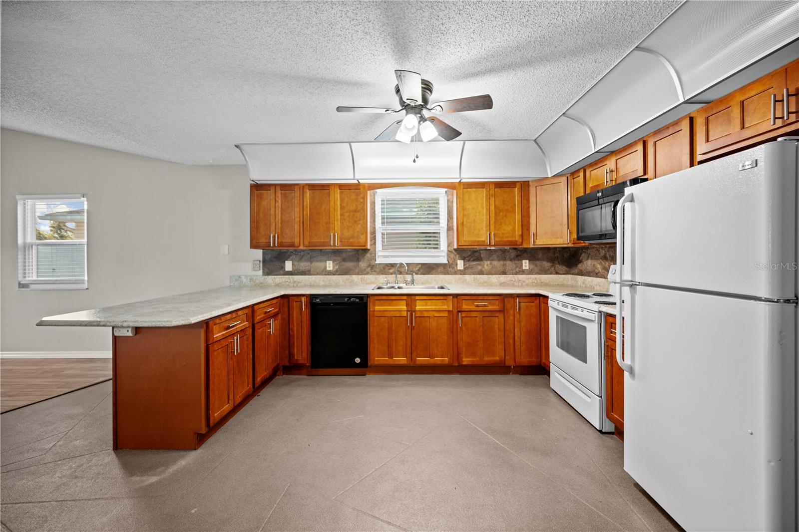 Image 2 of 16 For 152 Fenimore Lane B