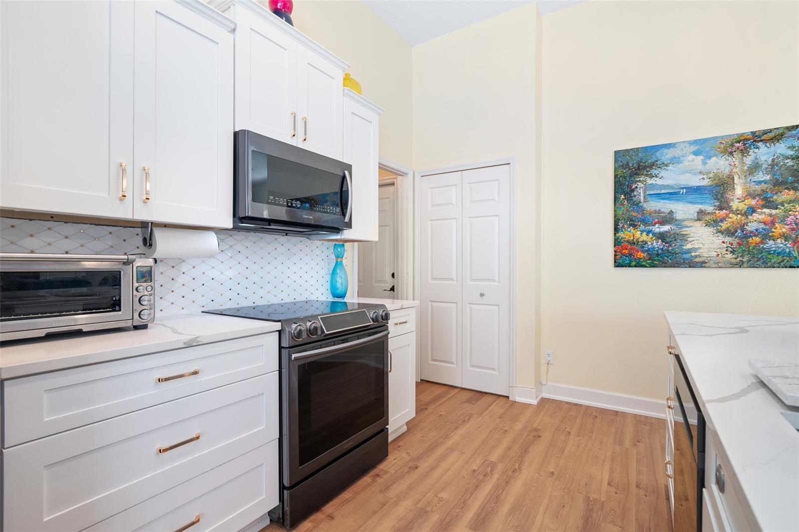 Image 15 of 80 For 1216 Hampstead Lane