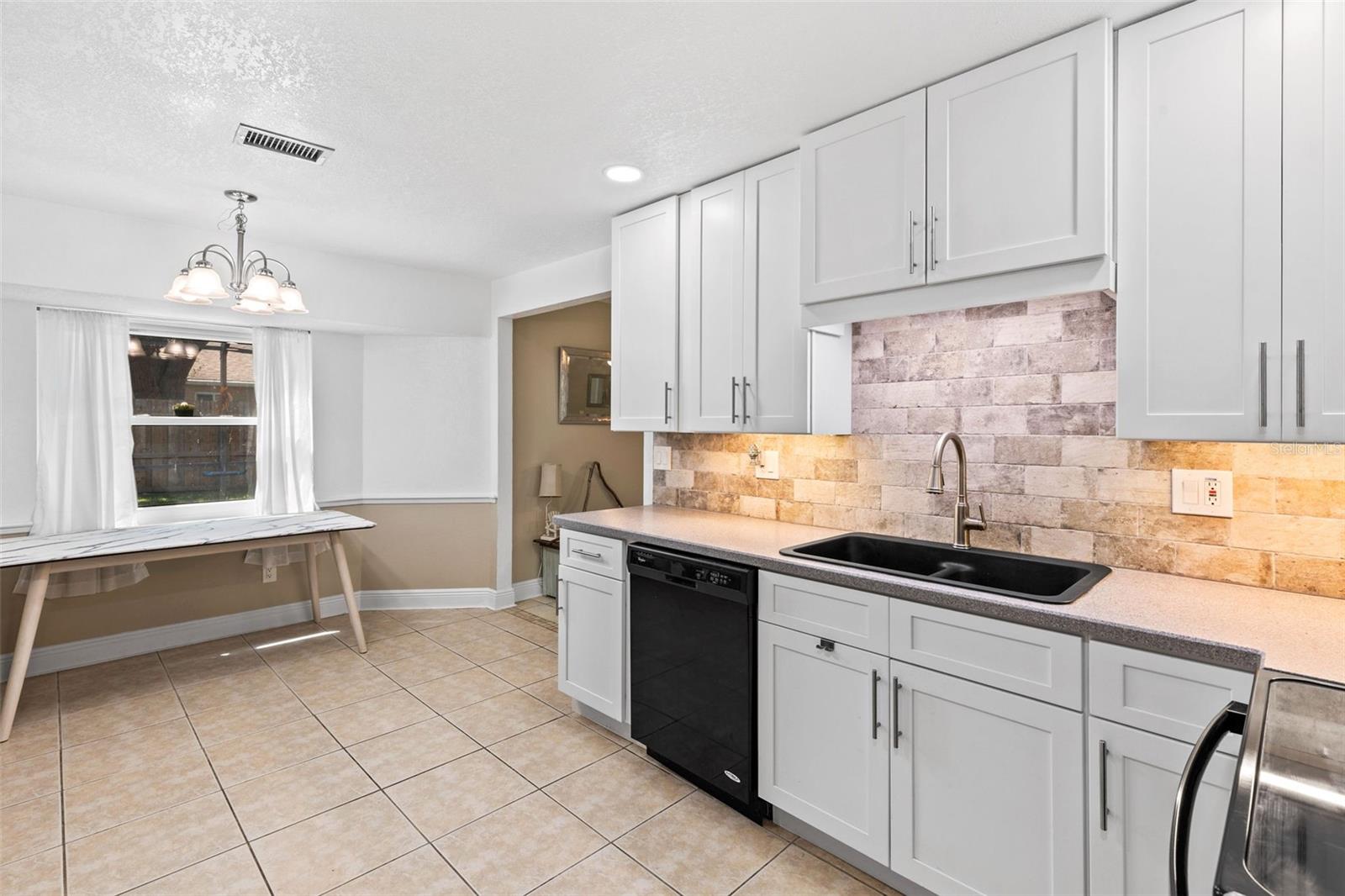 Image 11 of 53 For 1086 Donnell Drive