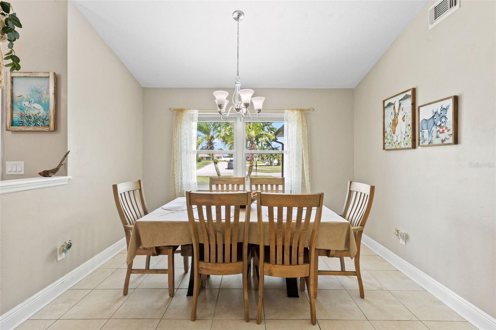 Image 6 of 53 For 1086 Donnell Drive