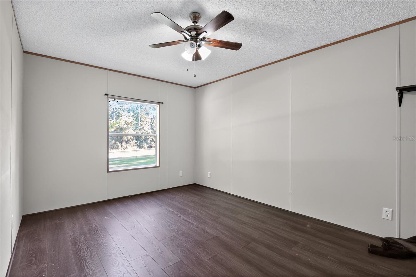 Image 13 of 15 For 10490 120th Street