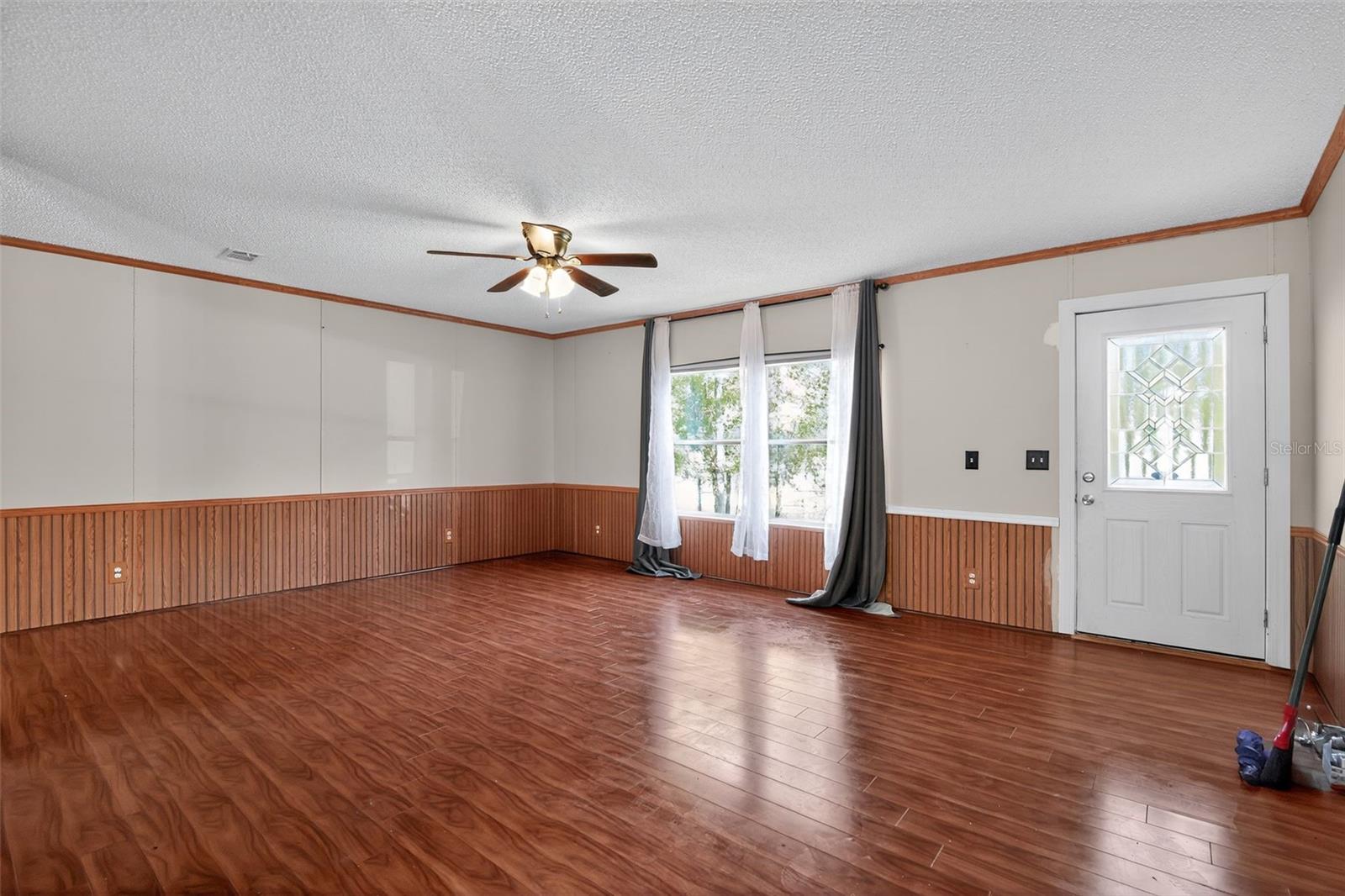 Image 14 of 15 For 10490 120th Street