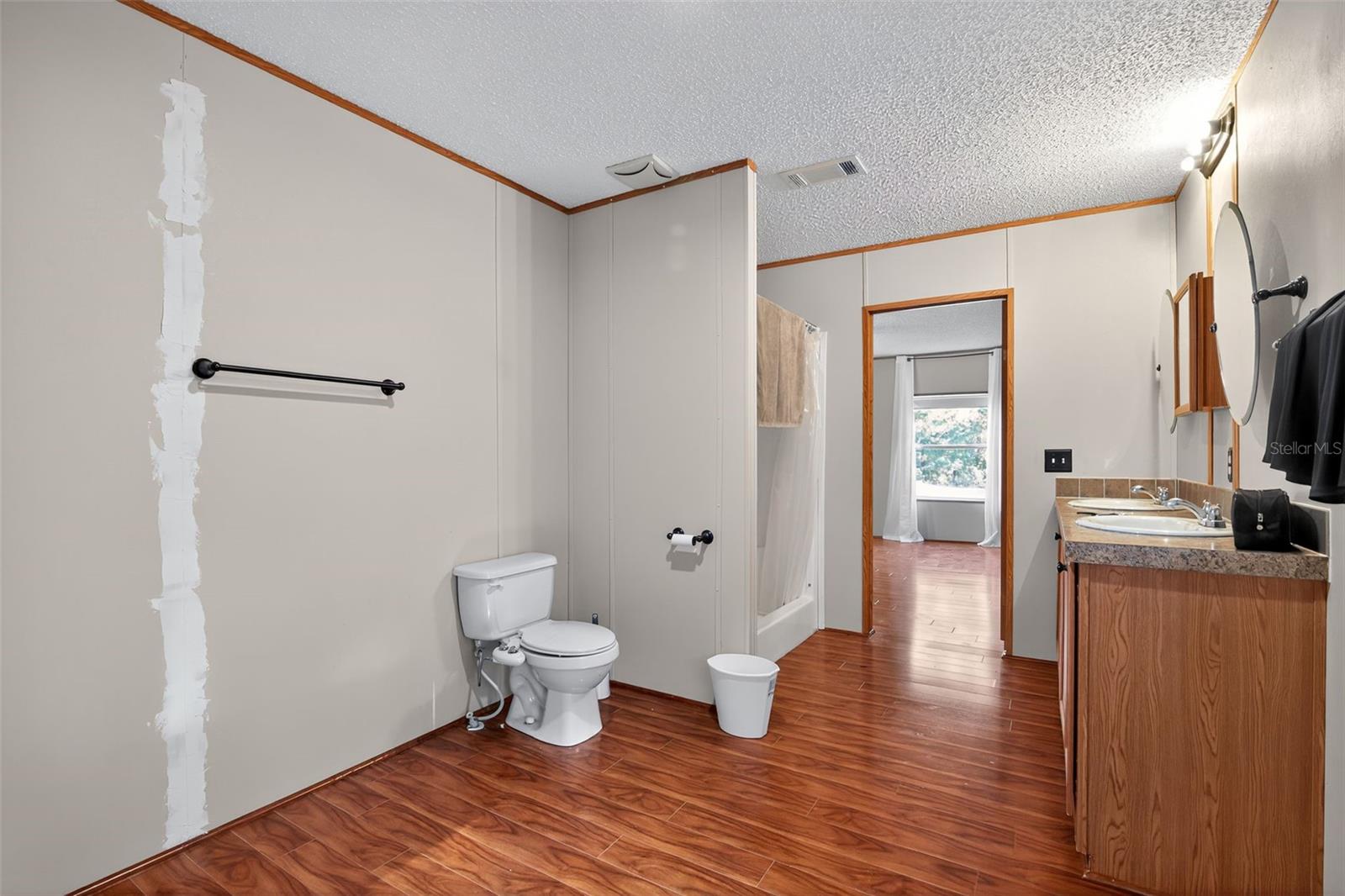 Image 9 of 15 For 10490 120th Street