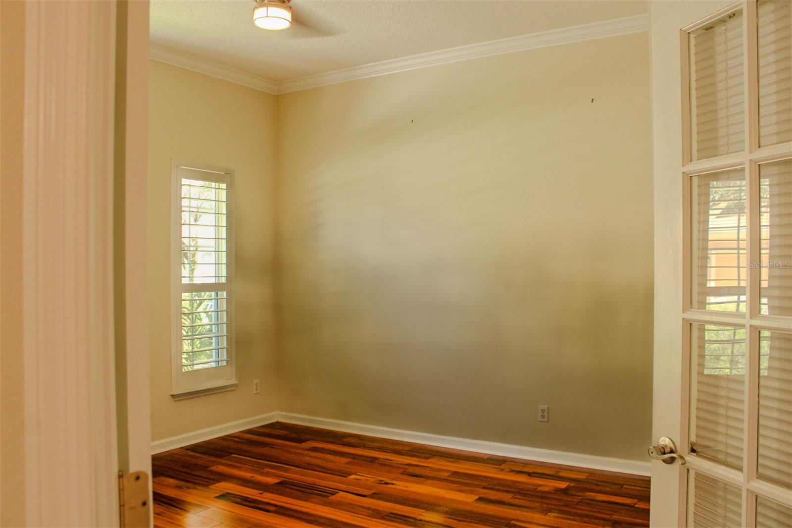 Image 40 of 52 For 26 Park Circle