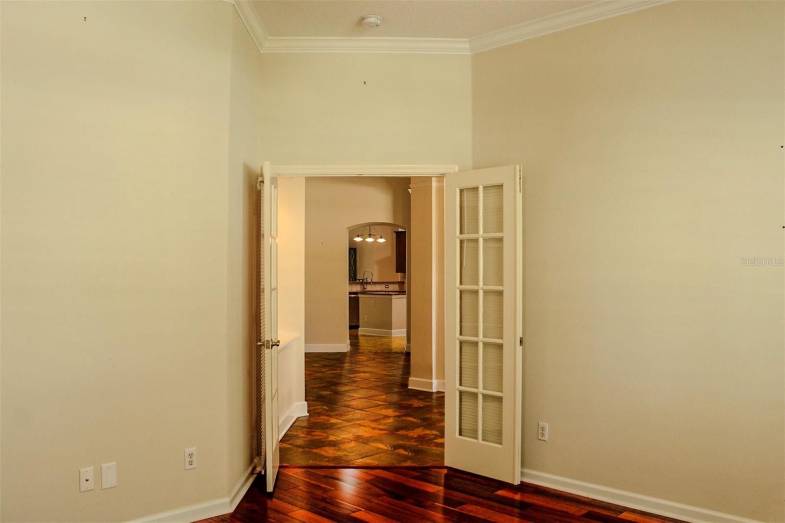 Image 41 of 52 For 26 Park Circle