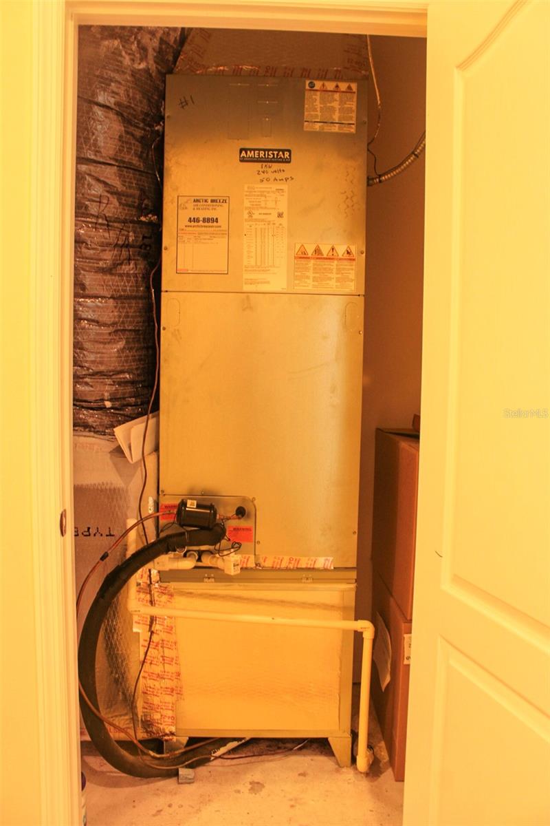 Image 43 of 52 For 26 Park Circle