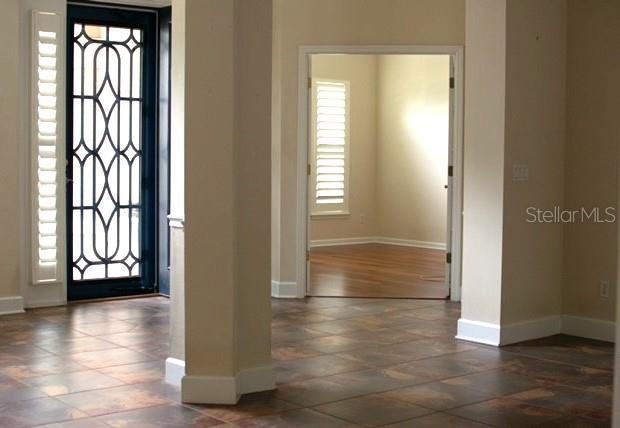 Image 5 of 17 For 26 Park Circle