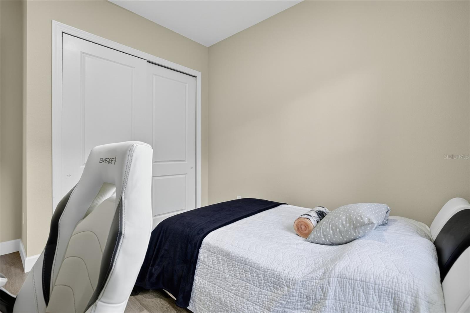 Image 33 of 41 For 46 Furness Place