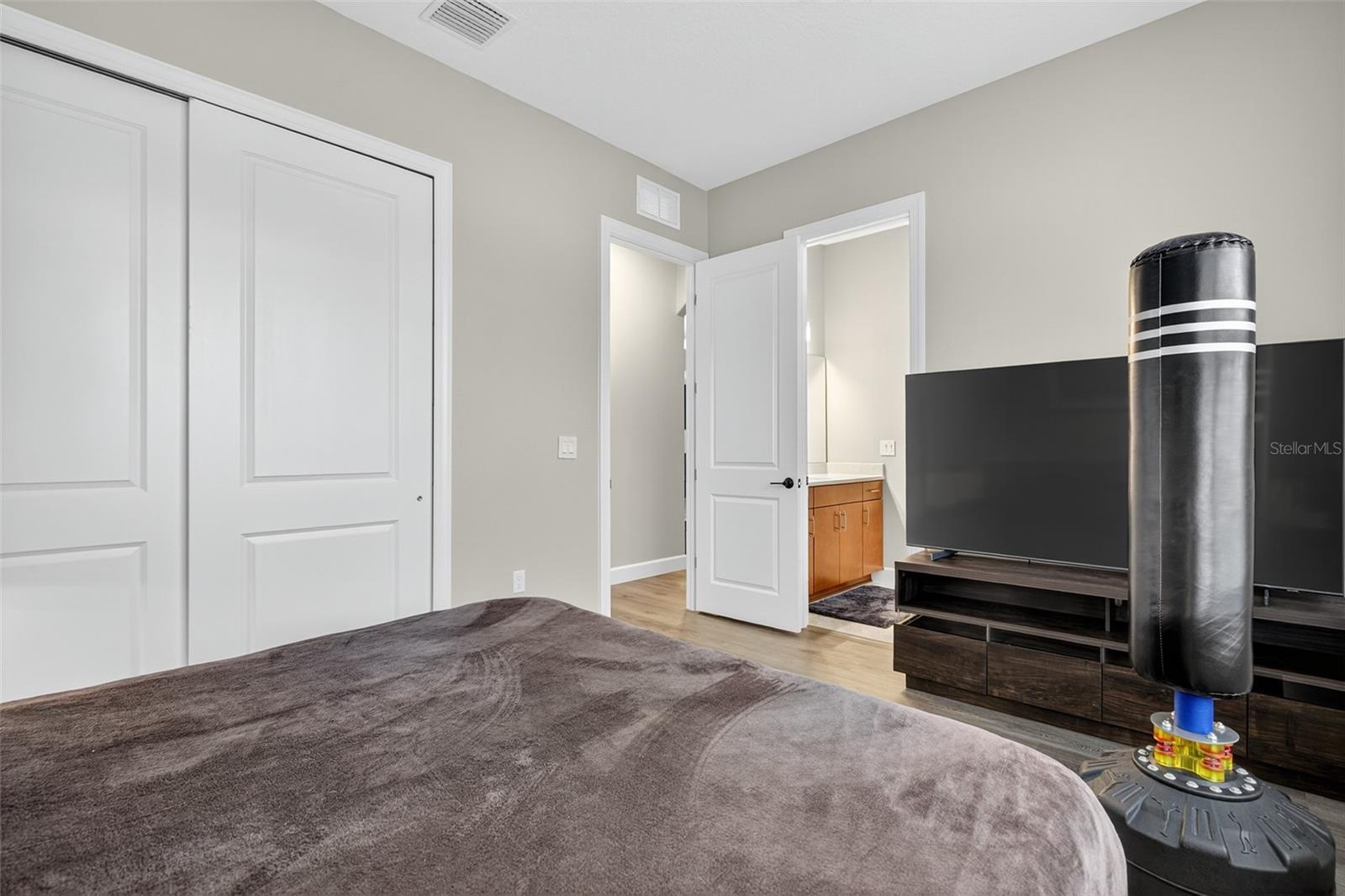 Image 37 of 41 For 46 Furness Place