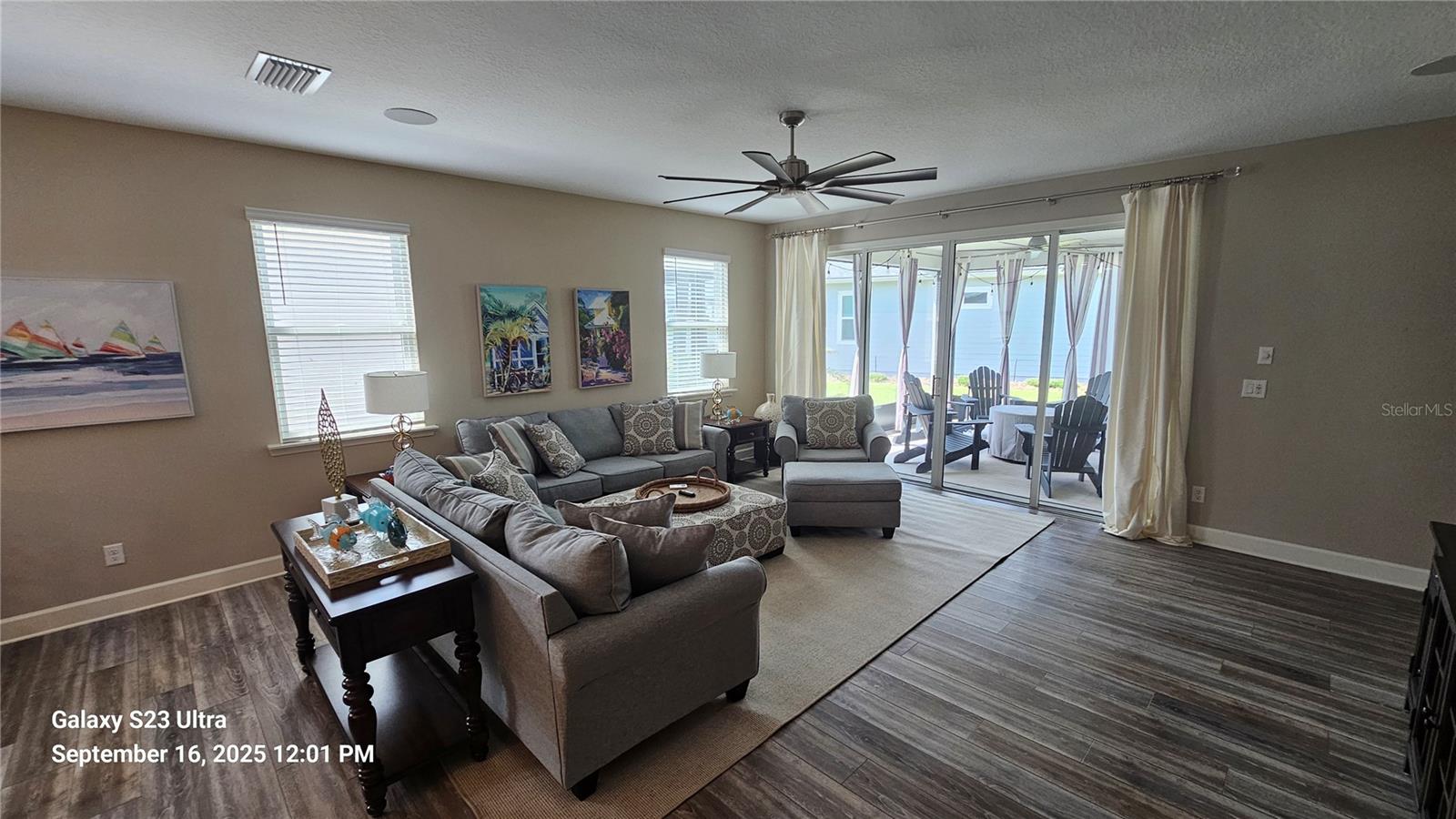 Image 10 of 40 For 21 Los Lagos Boulevard