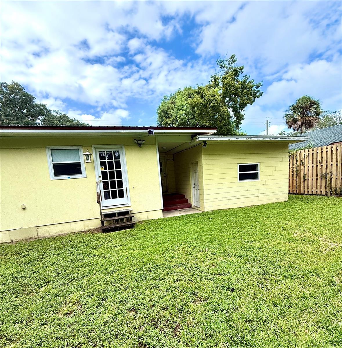 Image 4 of 16 For 57 Fullerwood Drive
