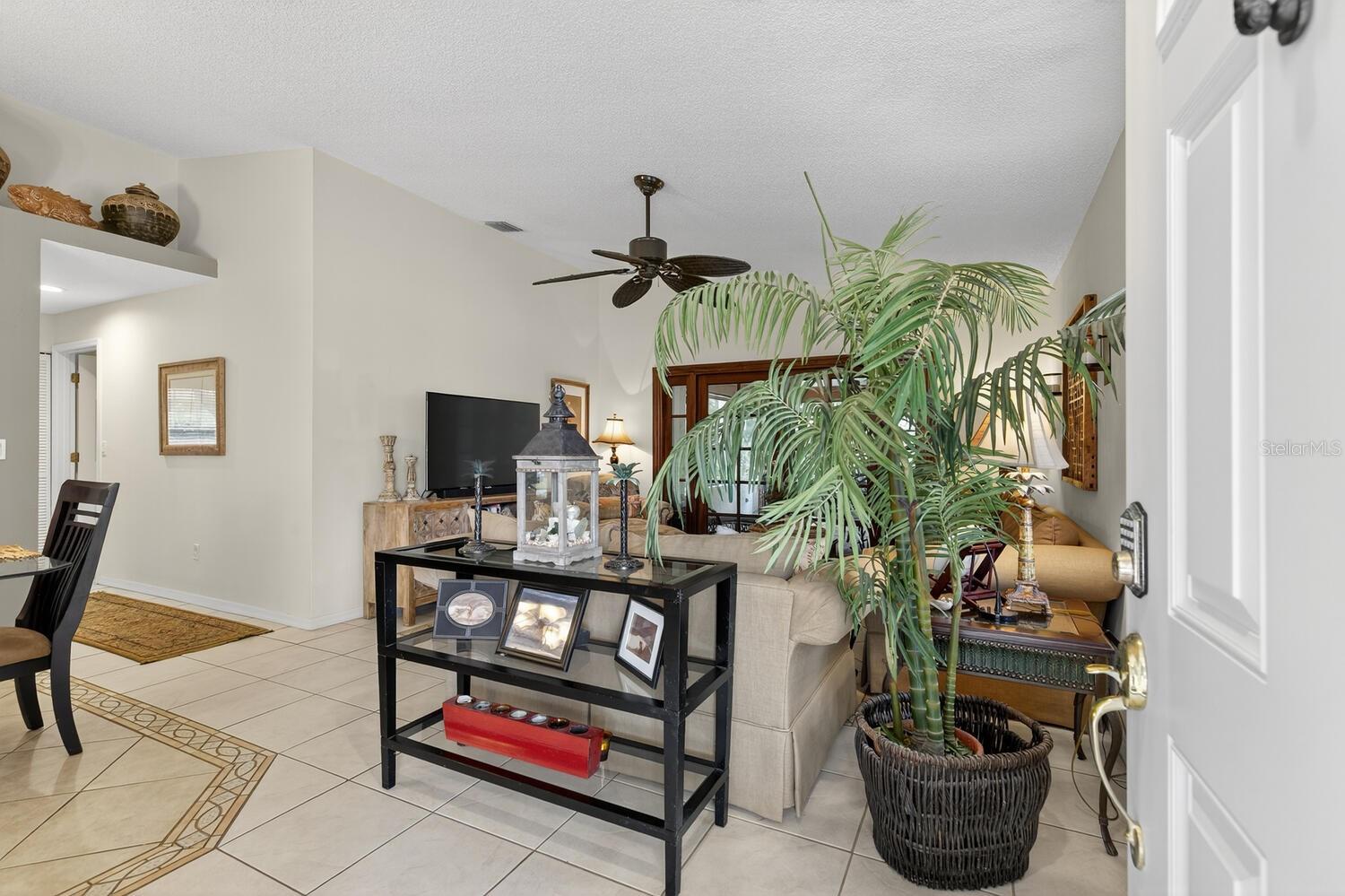 Image 4 of 56 For 29 San Jose Drive
