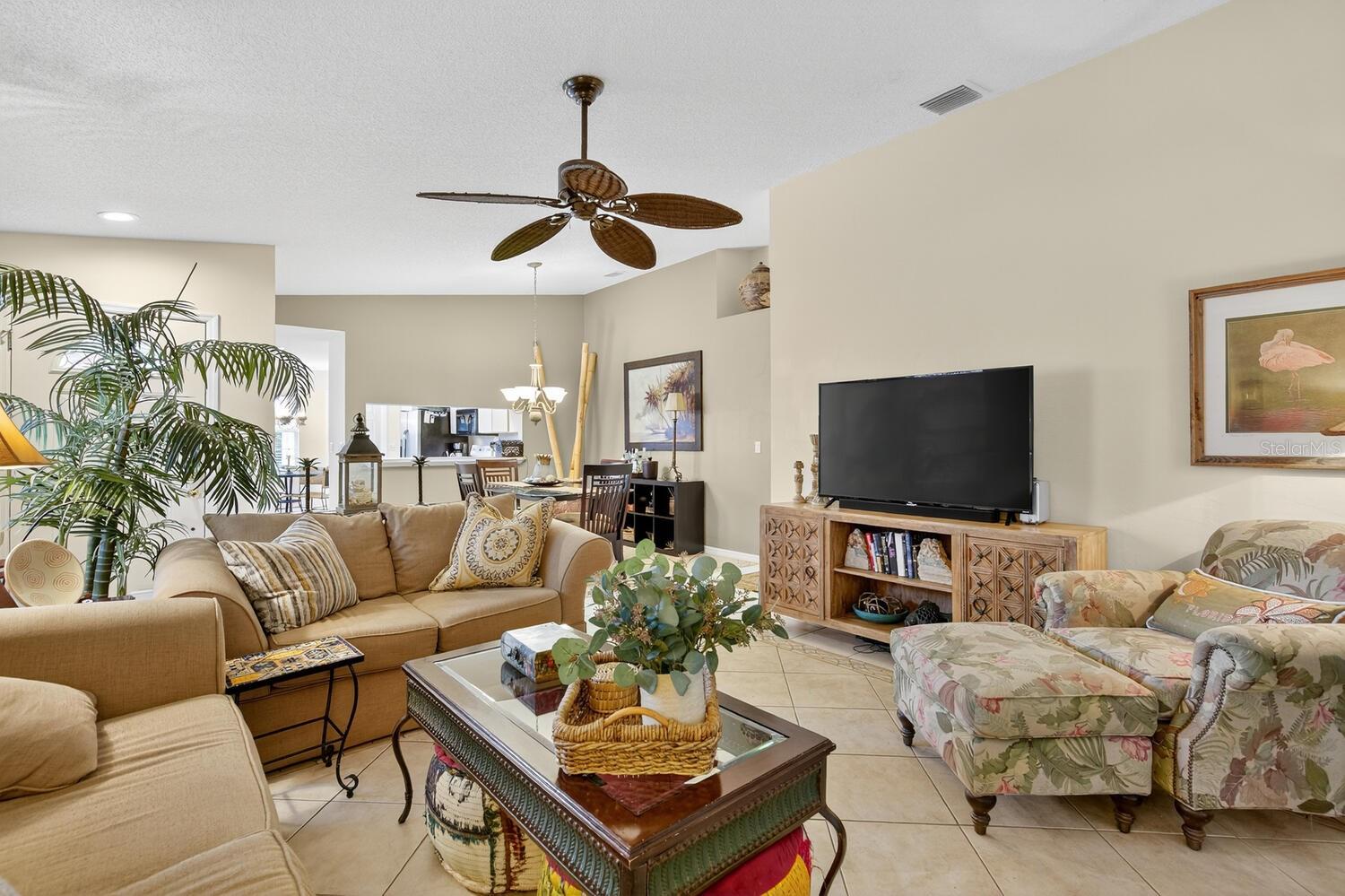 Image 7 of 56 For 29 San Jose Drive