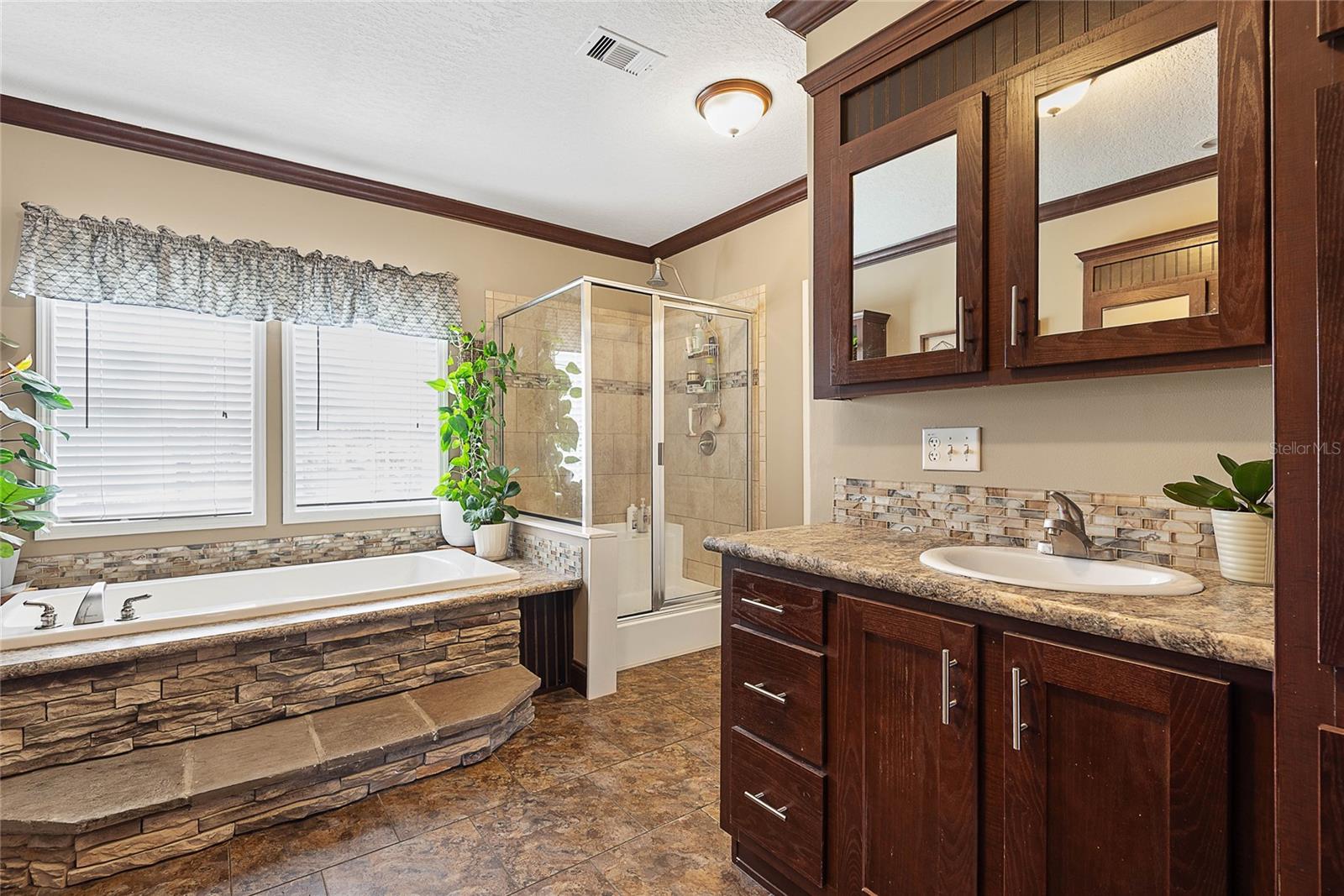 Image 32 of 79 For 5735 Buckeye Lane