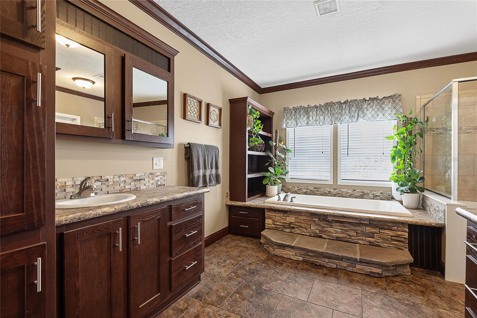 Image 33 of 79 For 5735 Buckeye Lane