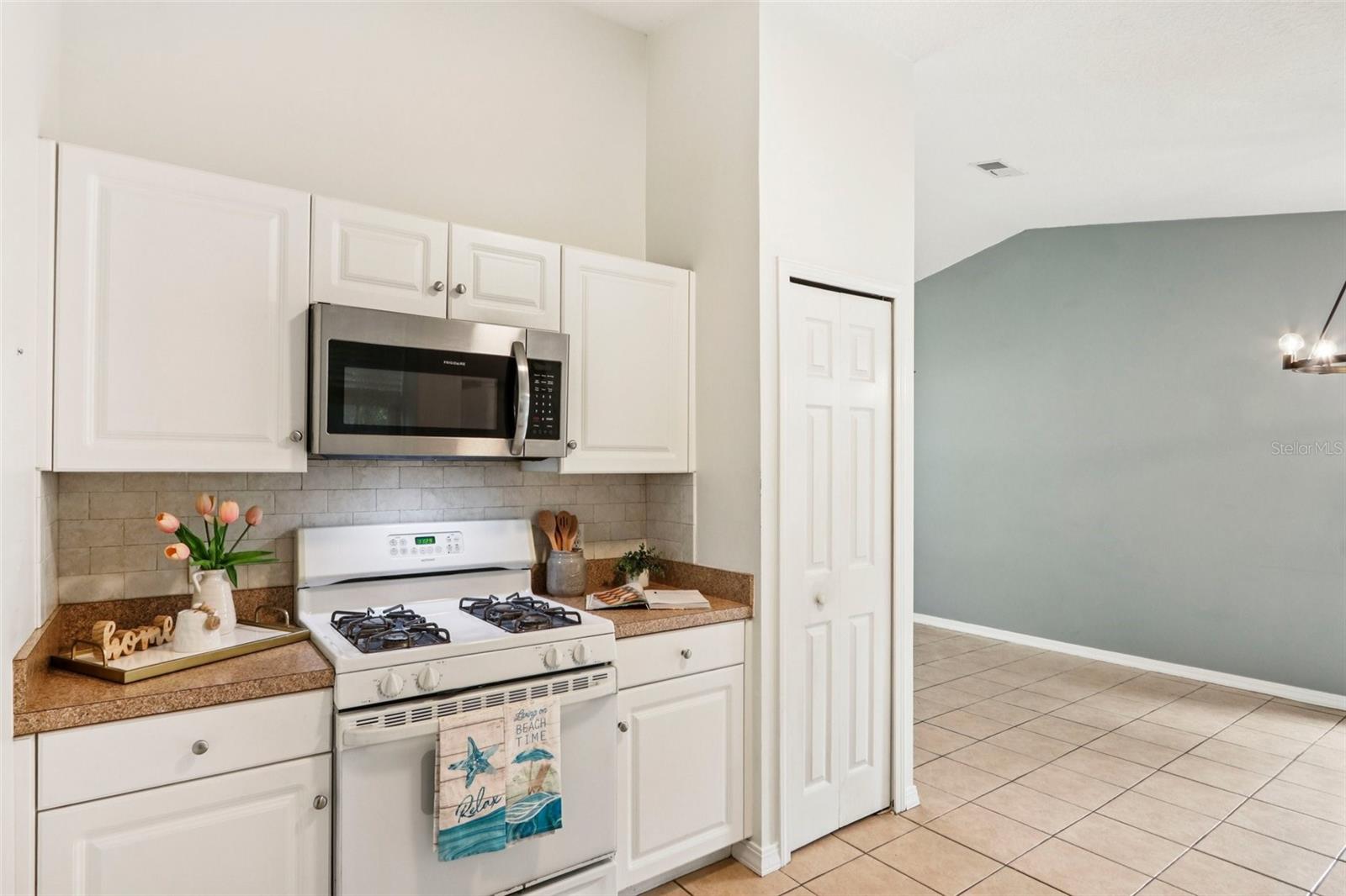 Image 12 of 28 For 361 Crescent Boulevard