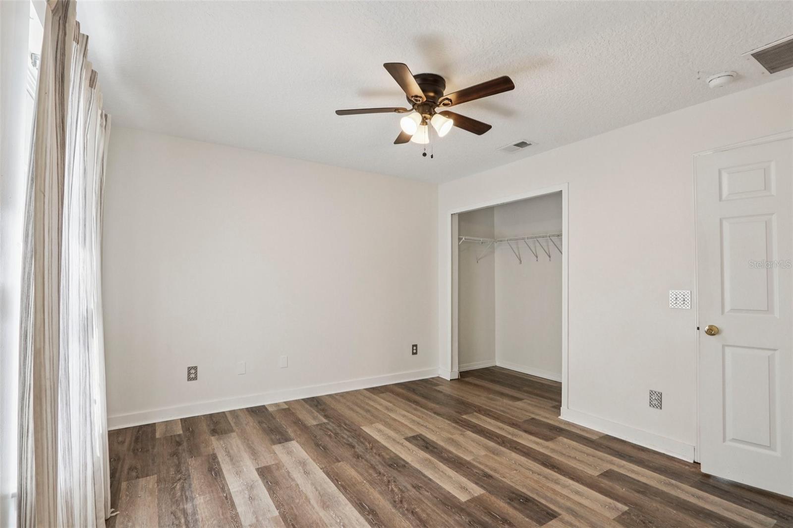 Image 21 of 28 For 361 Crescent Boulevard
