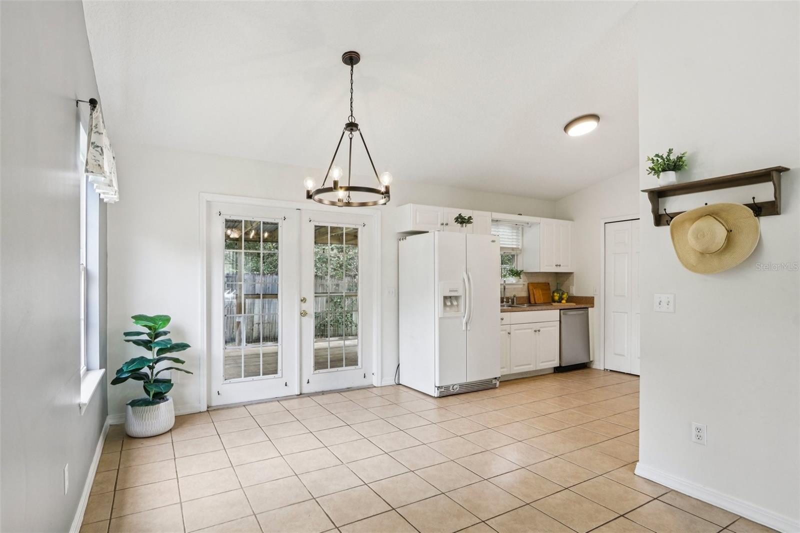 Image 9 of 28 For 361 Crescent Boulevard