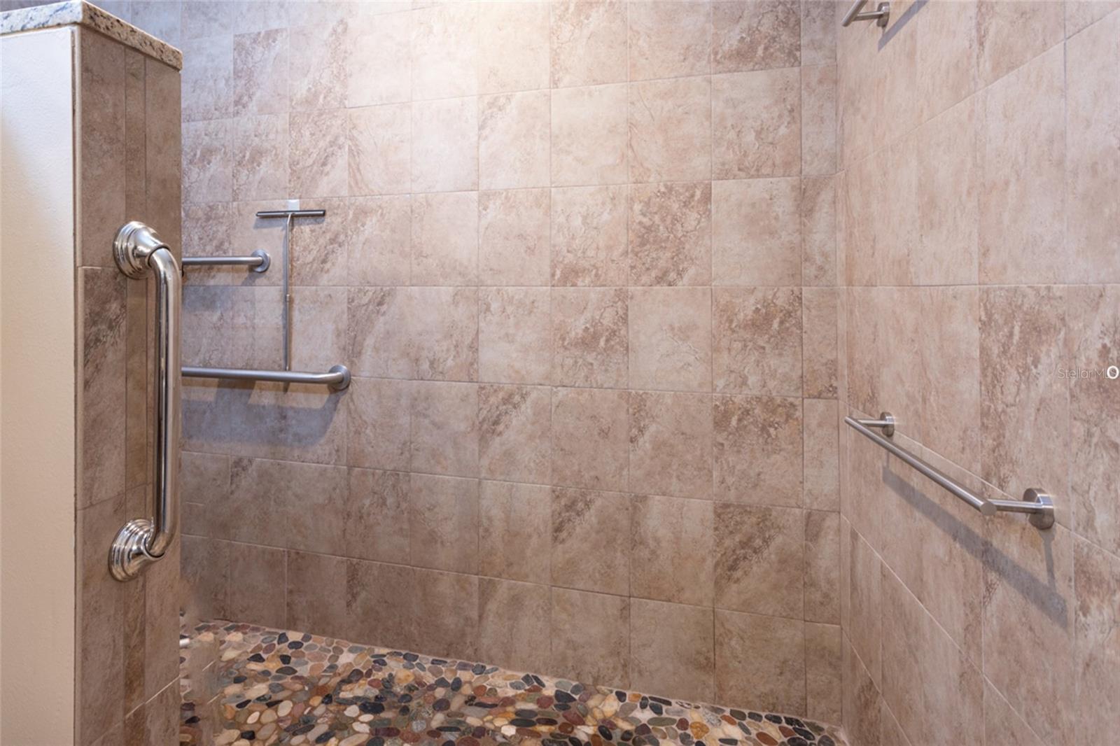 Image 15 of 35 For 1300 Canopy Walk Lane 1313