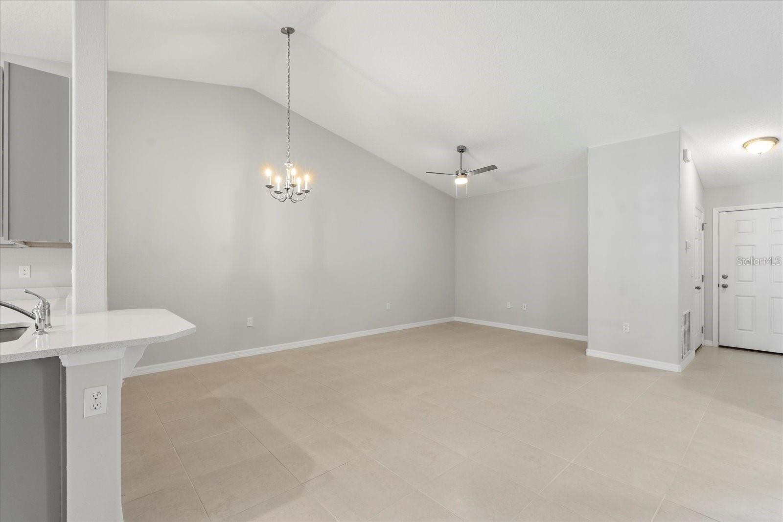 Image 10 of 14 For 31 Secretary Trail A