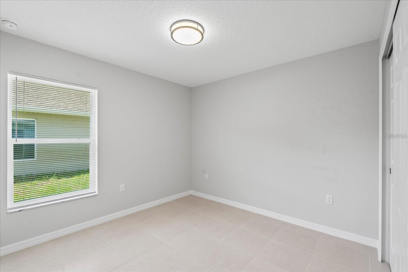 Image 4 of 14 For 31 Secretary Trail A