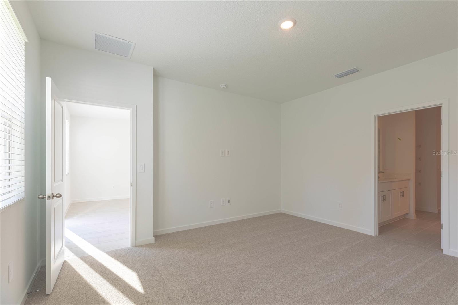Image 6 of 24 For 21 Dilly Court