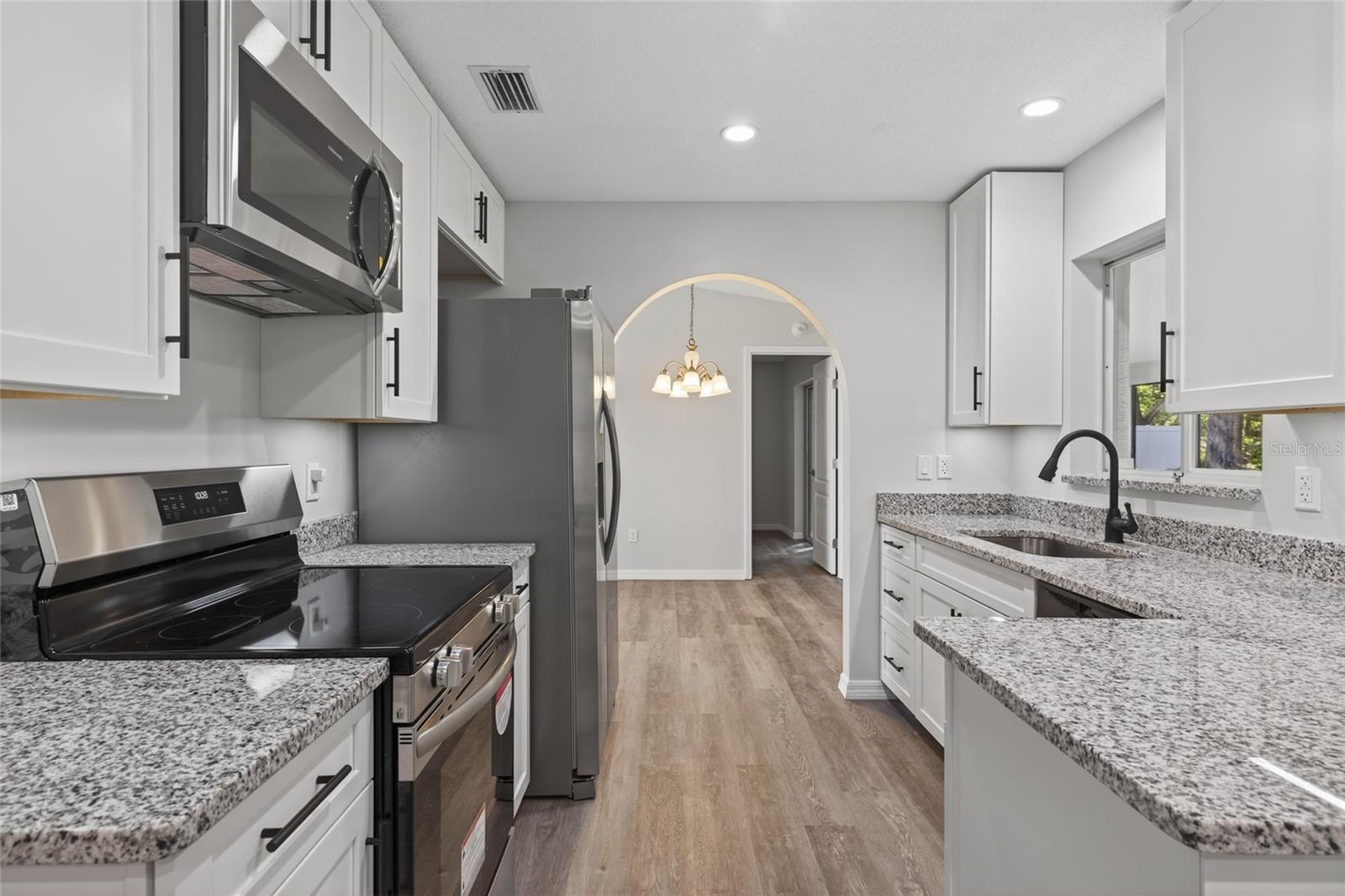 Image 7 of 27 For 57 Parkway Drive