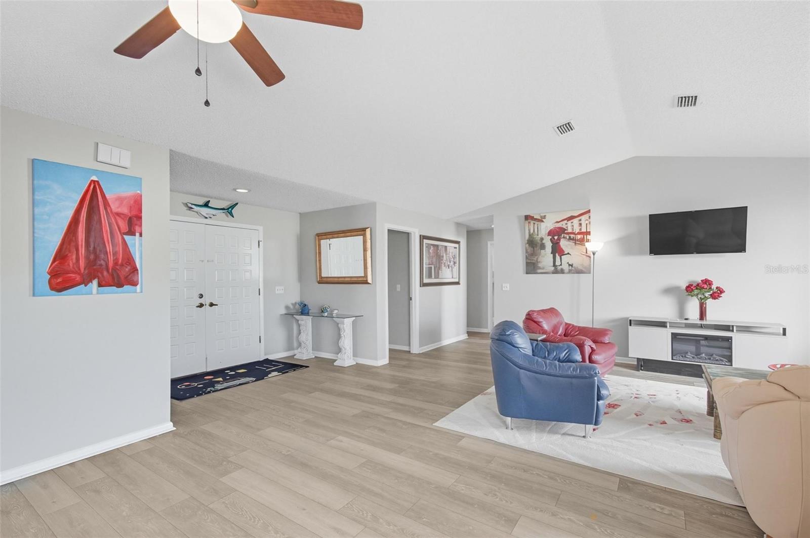 Image 11 of 62 For 53 Cochise Court