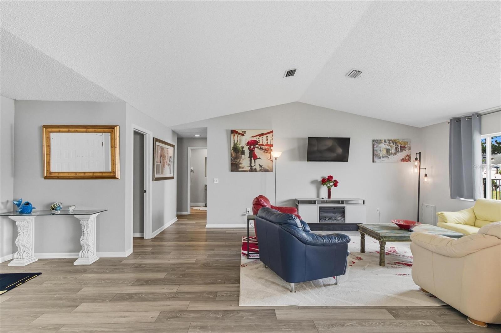 Image 12 of 62 For 53 Cochise Court