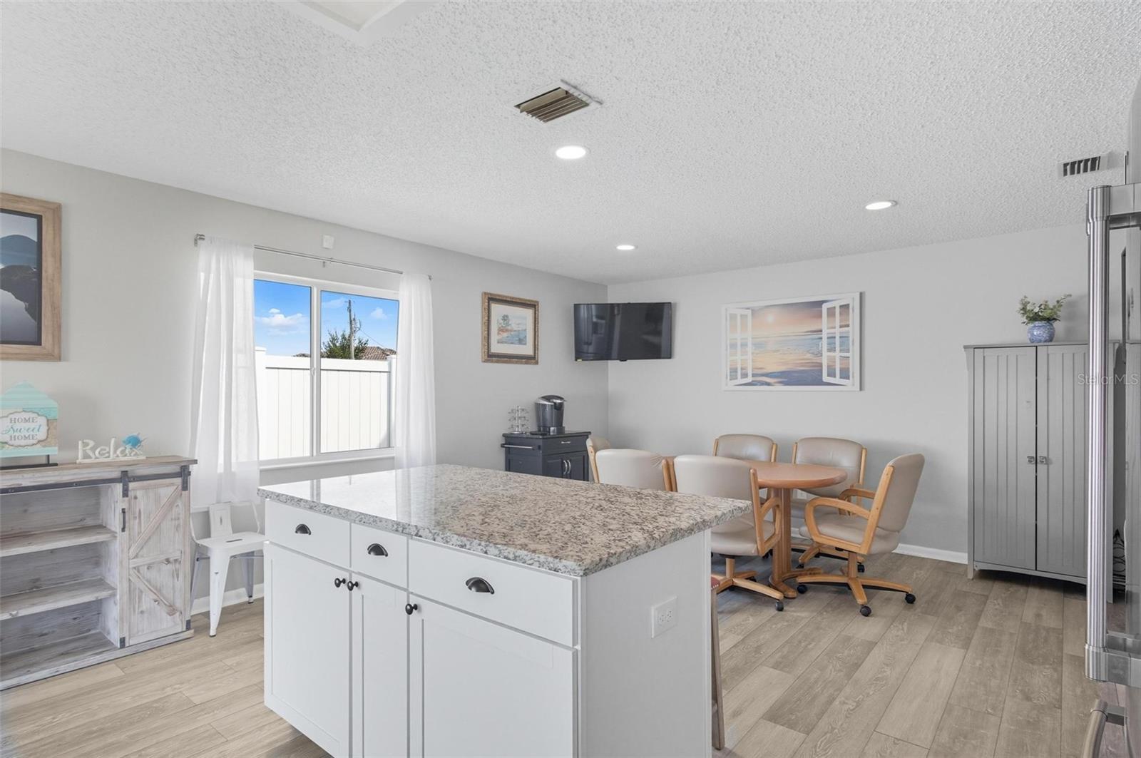 Image 19 of 62 For 53 Cochise Court