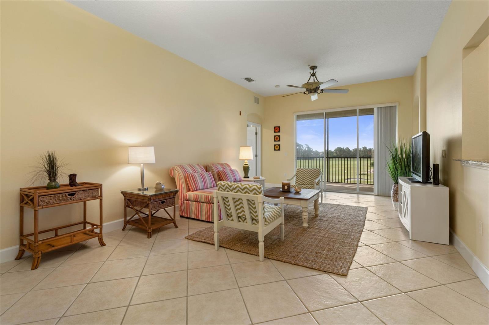 Image 8 of 71 For 200 Riverfront Drive B303