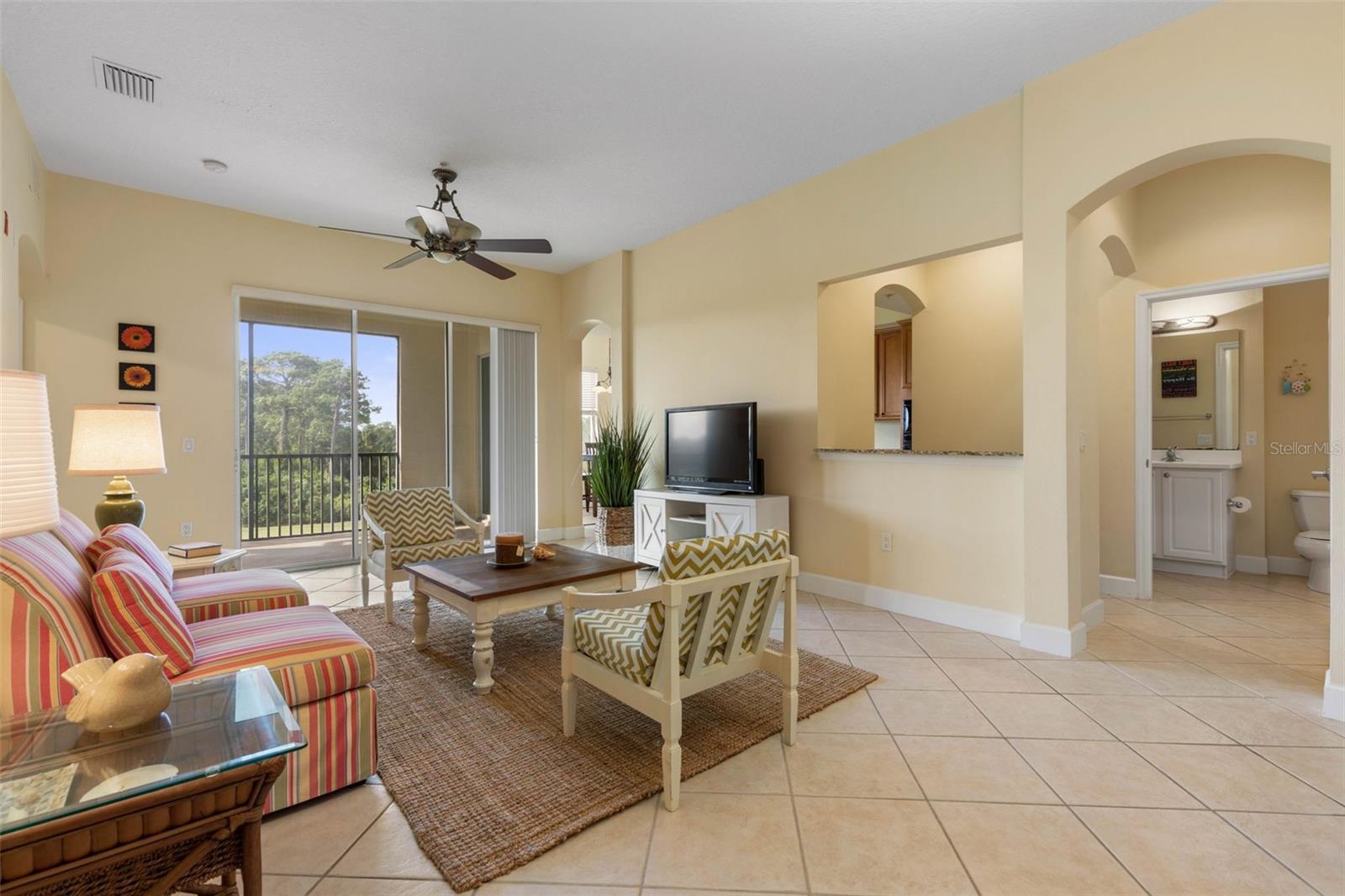 Image 9 of 71 For 200 Riverfront Drive B303