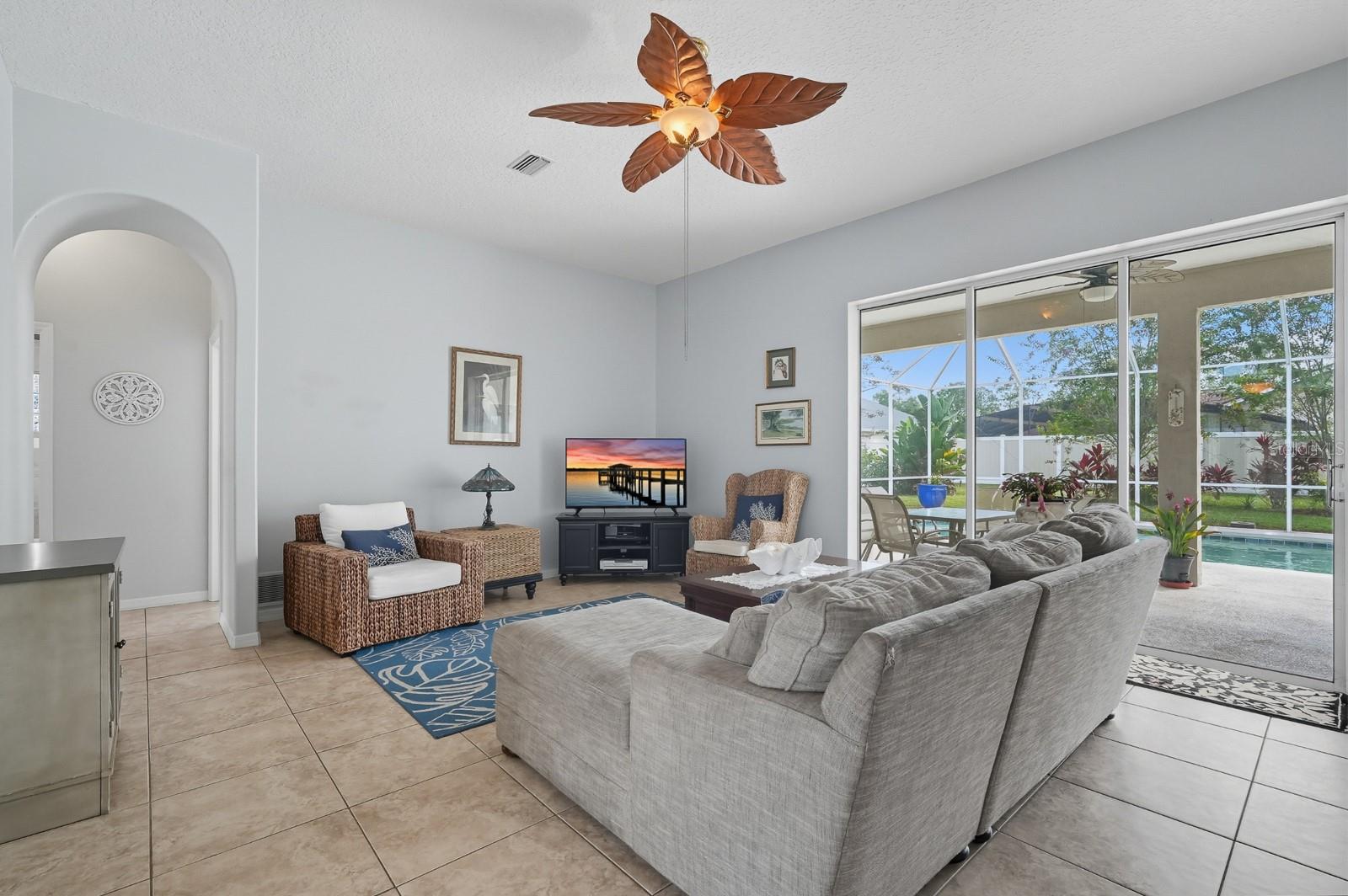 Image 11 of 46 For 20 Wood Center Lane