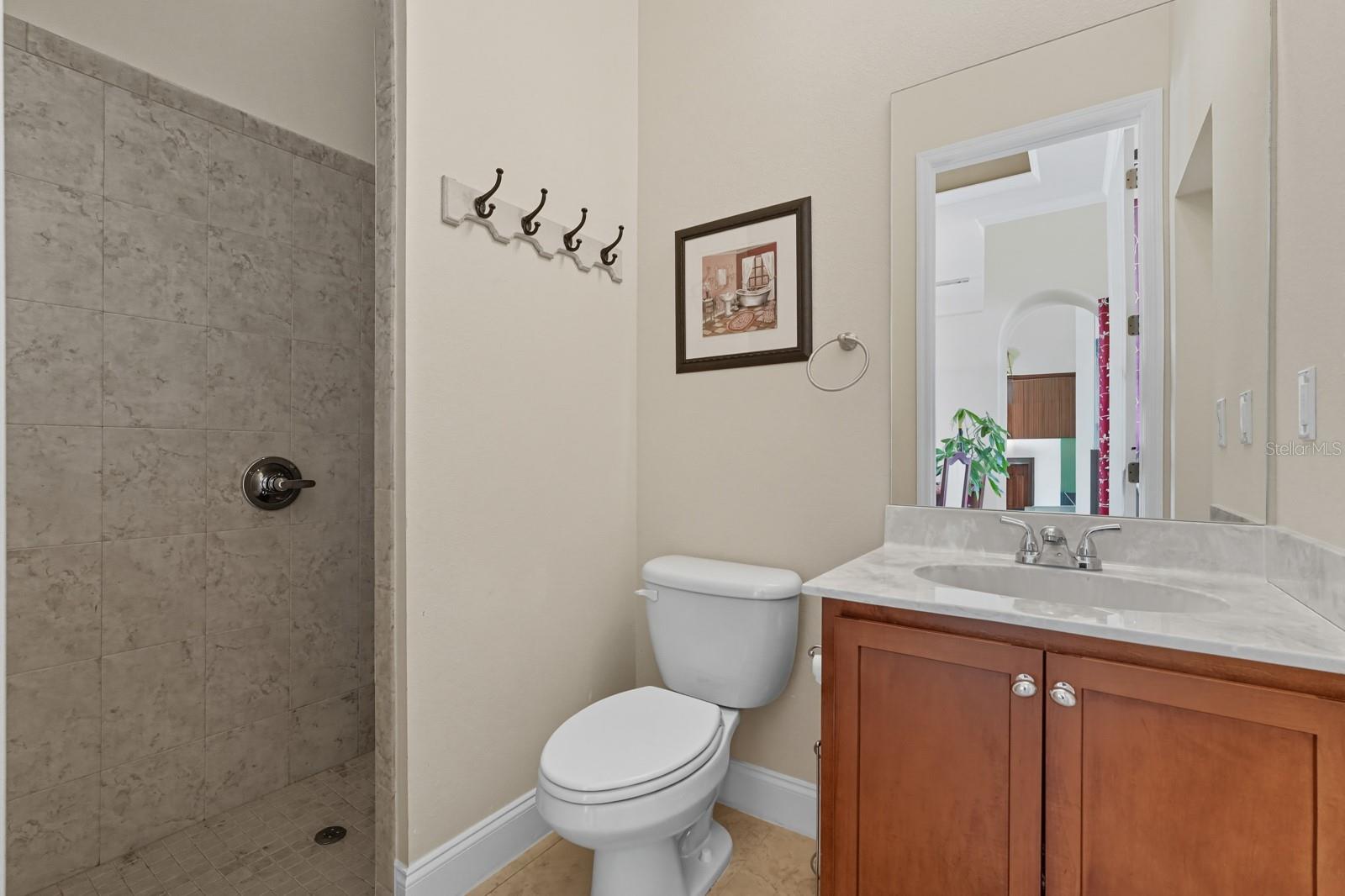 Image 16 of 63 For 430 Lambert Avenue
