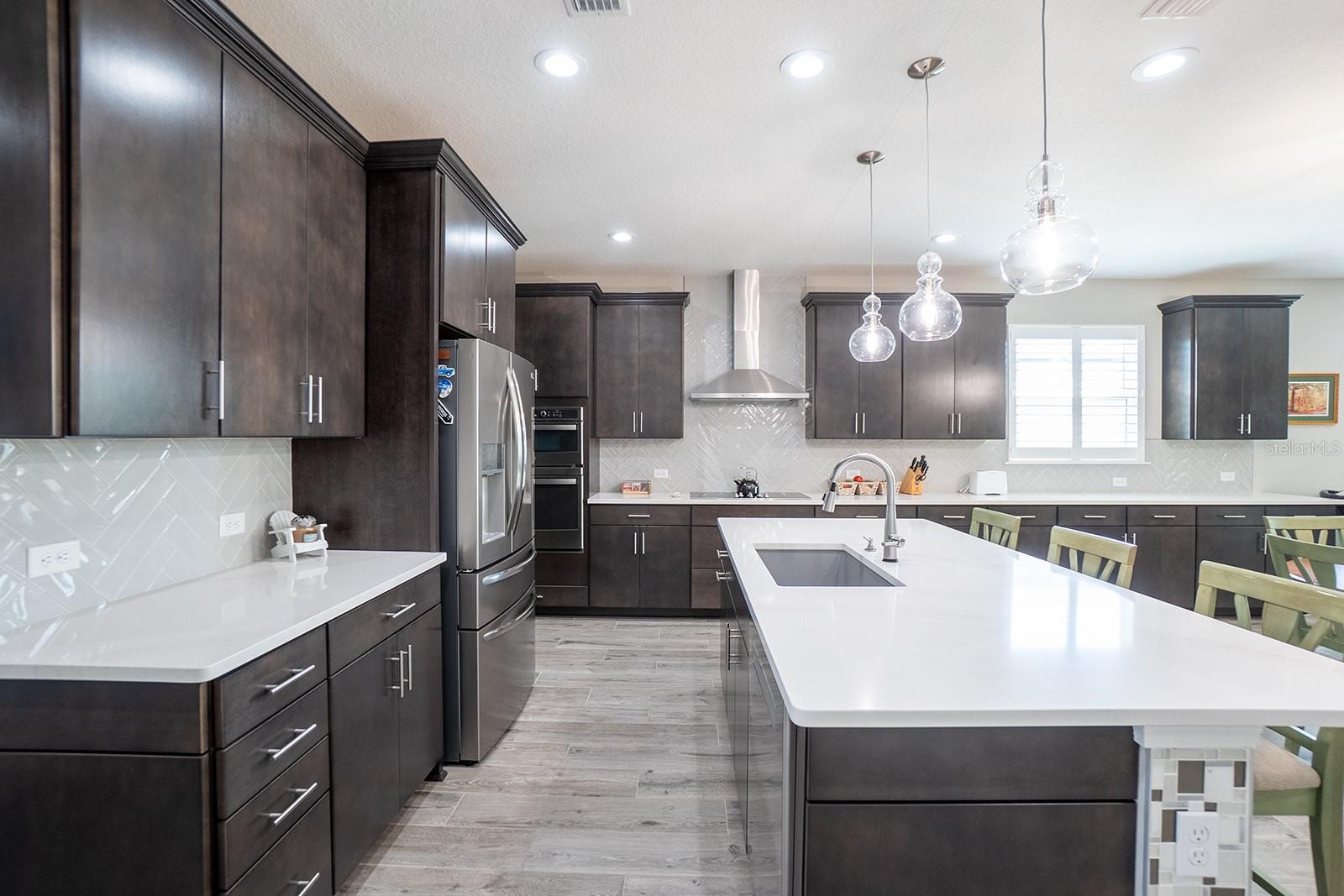 Image 11 of 42 For 9 Los Lagos Boulevard