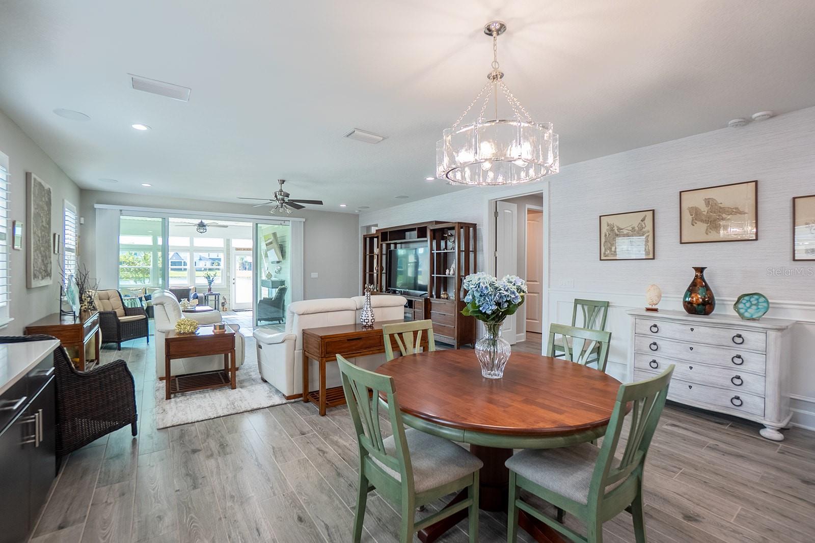 Image 12 of 42 For 9 Los Lagos Boulevard