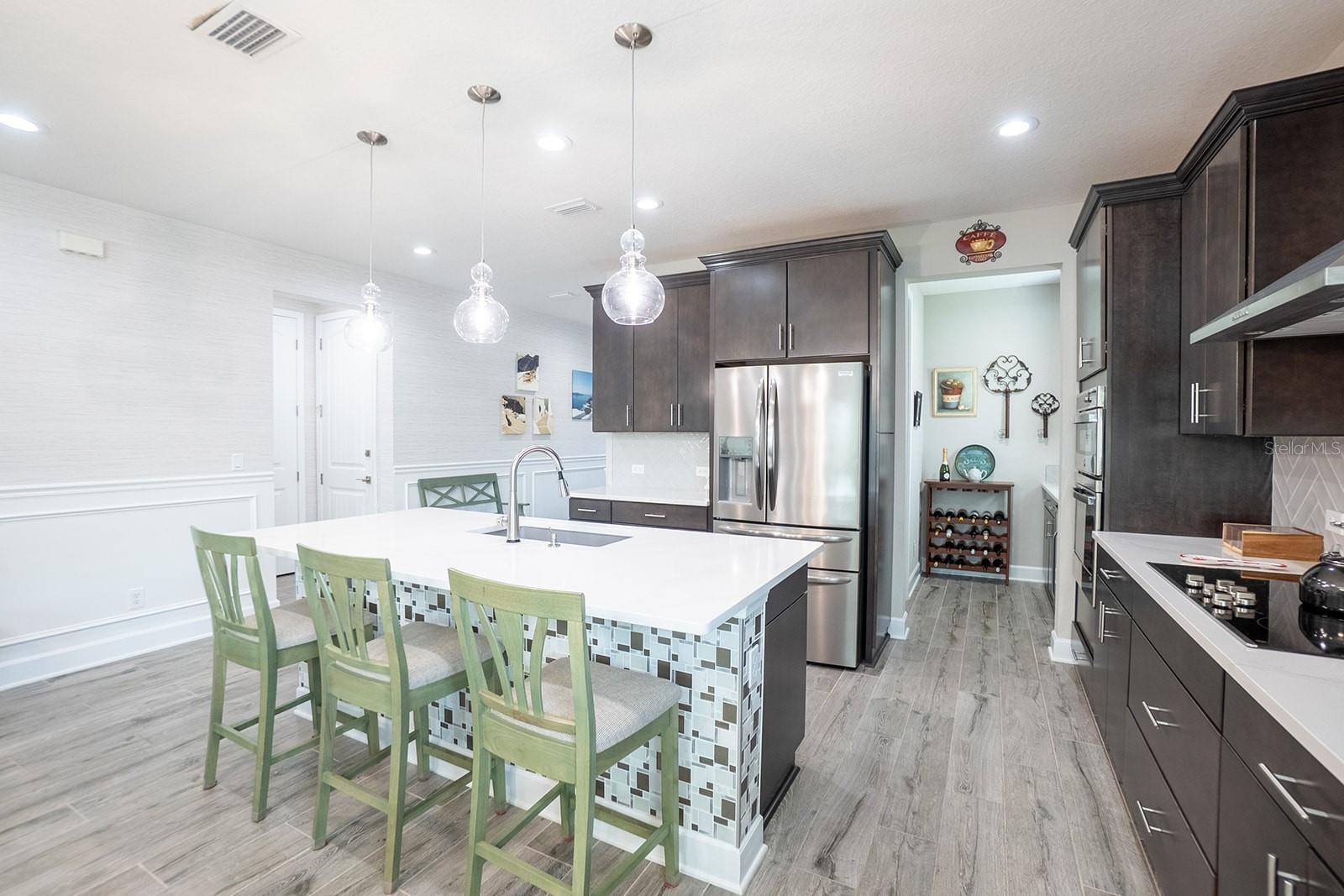 Image 13 of 42 For 9 Los Lagos Boulevard